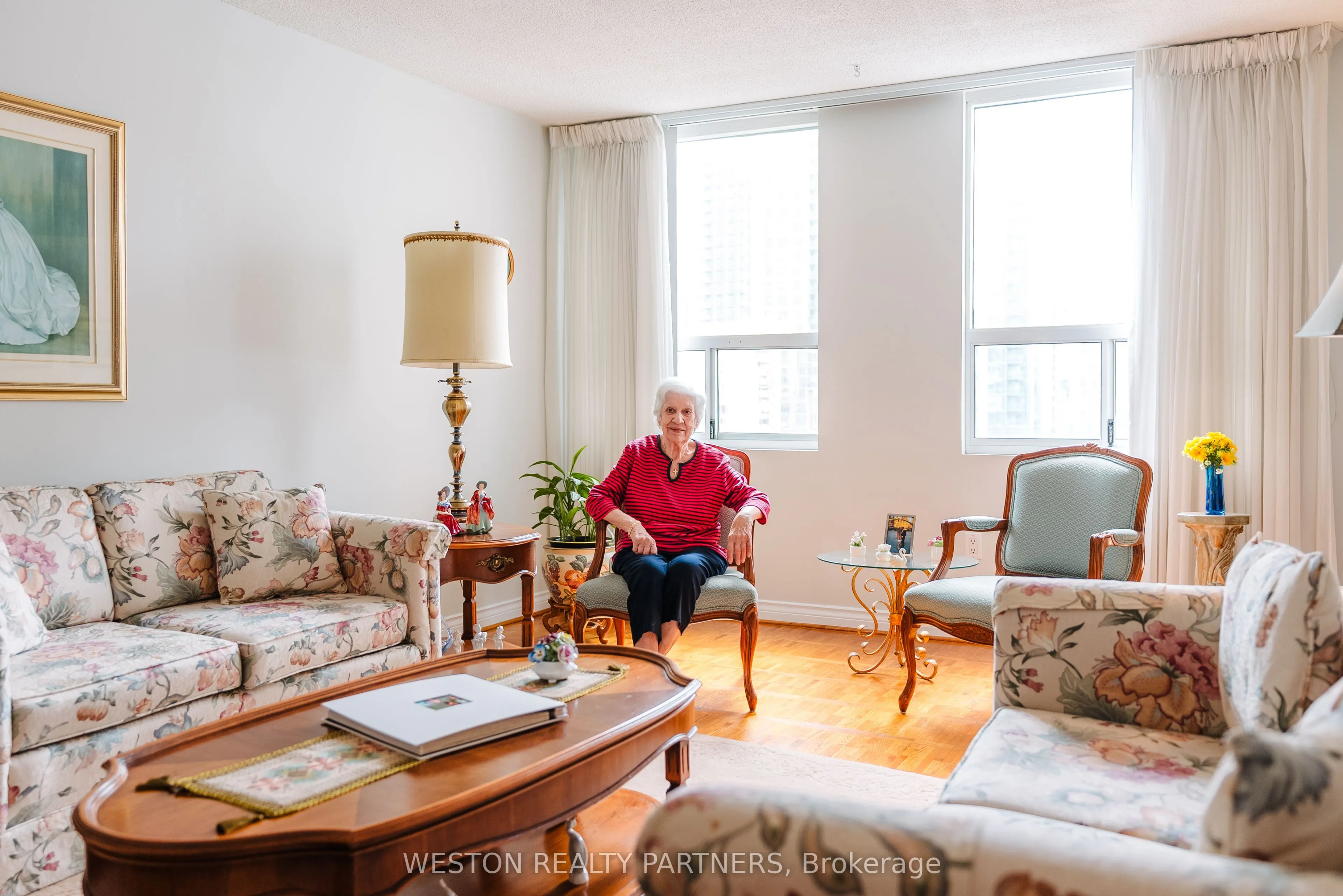 3650 Kaneff Crescent, #1104