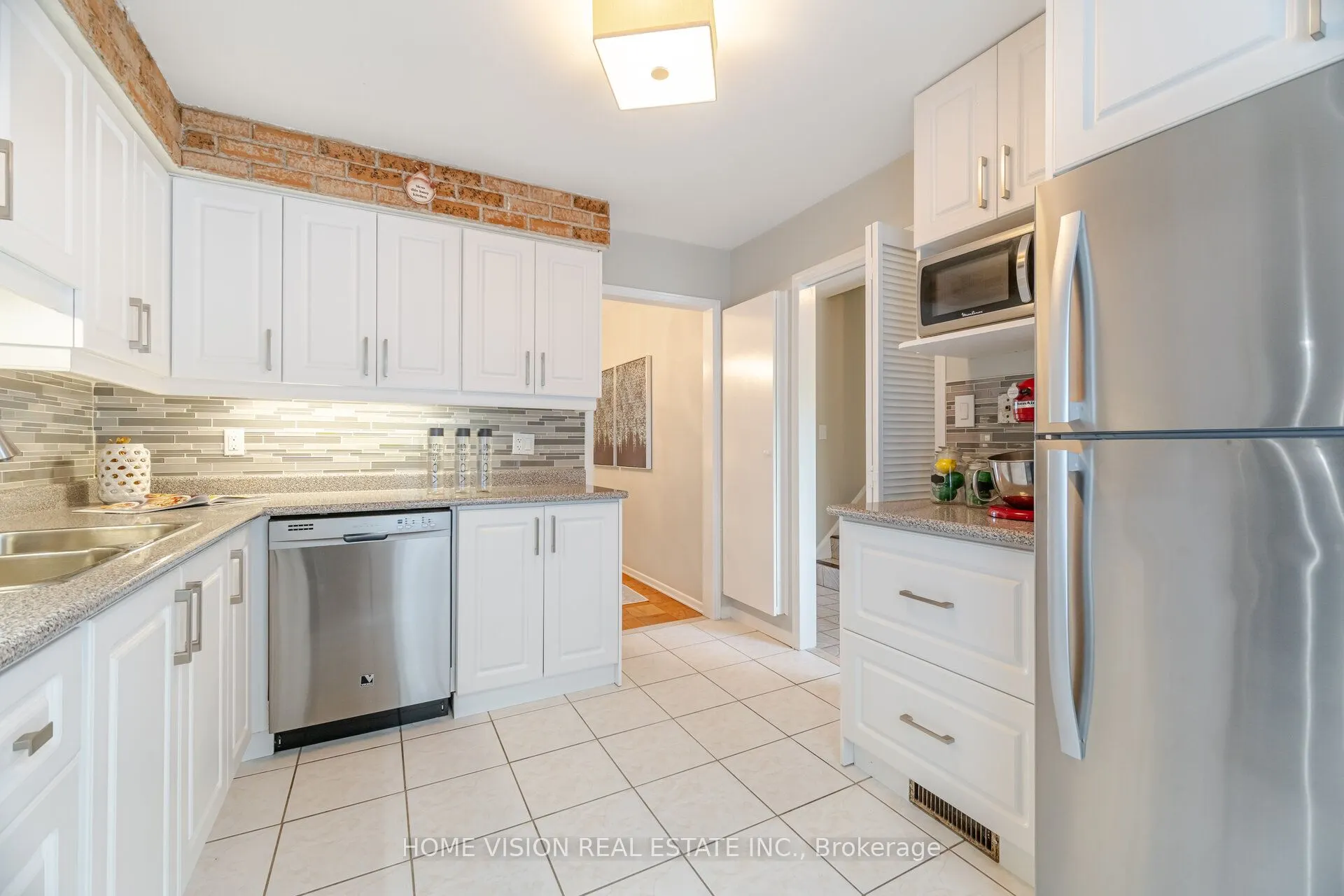 3175 Kirwin Avenue, #47