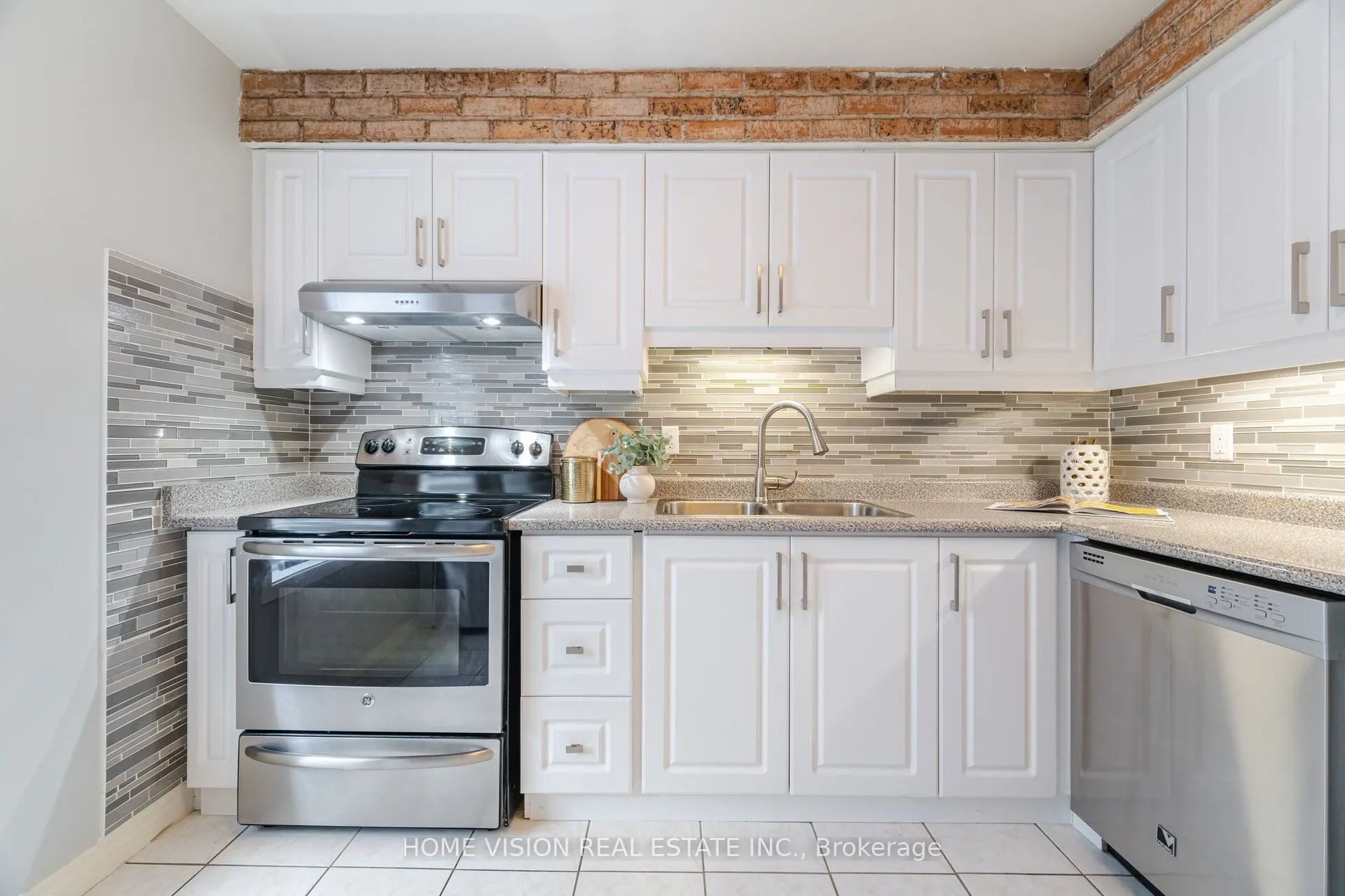 3175 Kirwin Avenue, #47