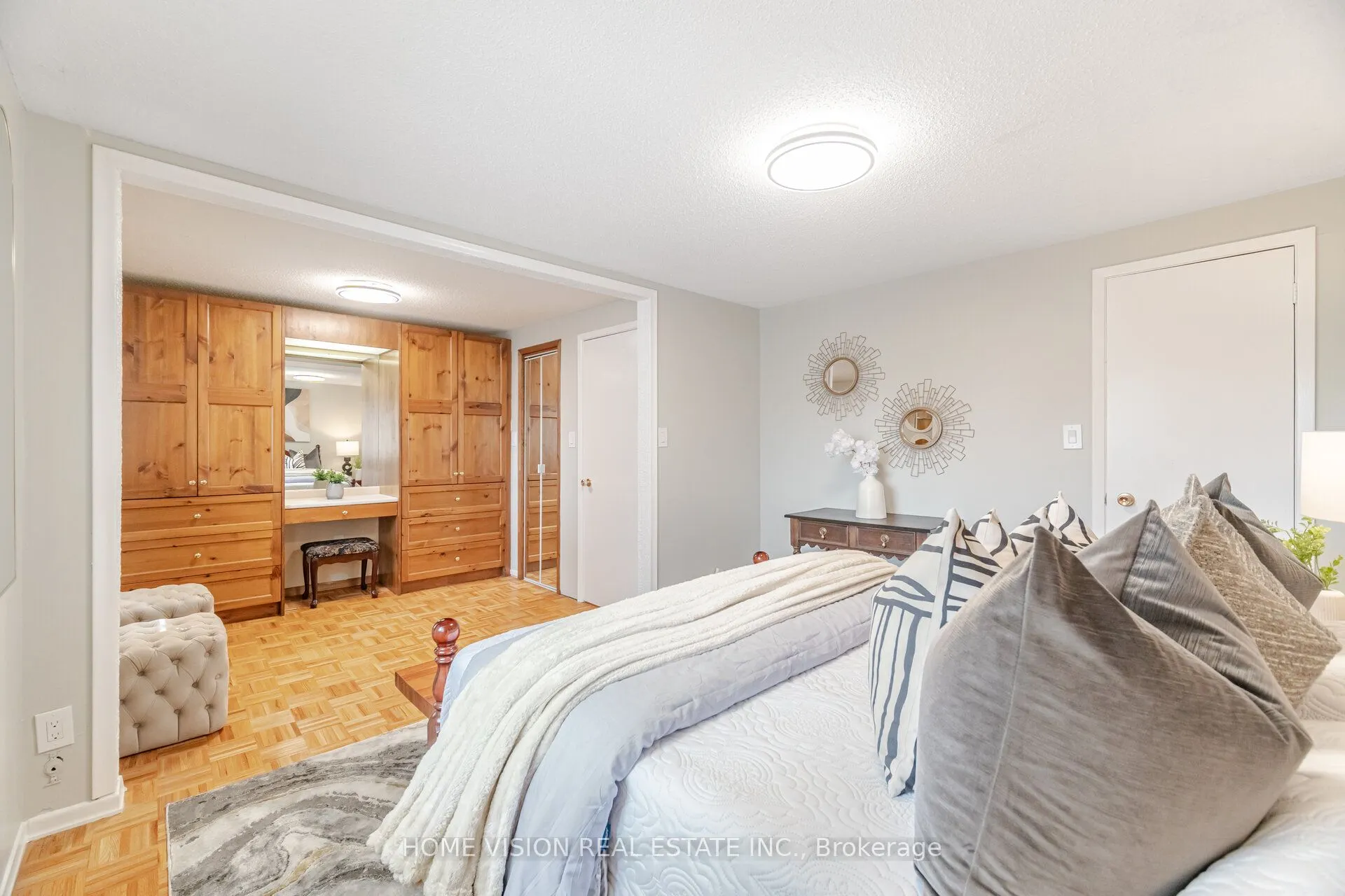 3175 Kirwin Avenue, #47