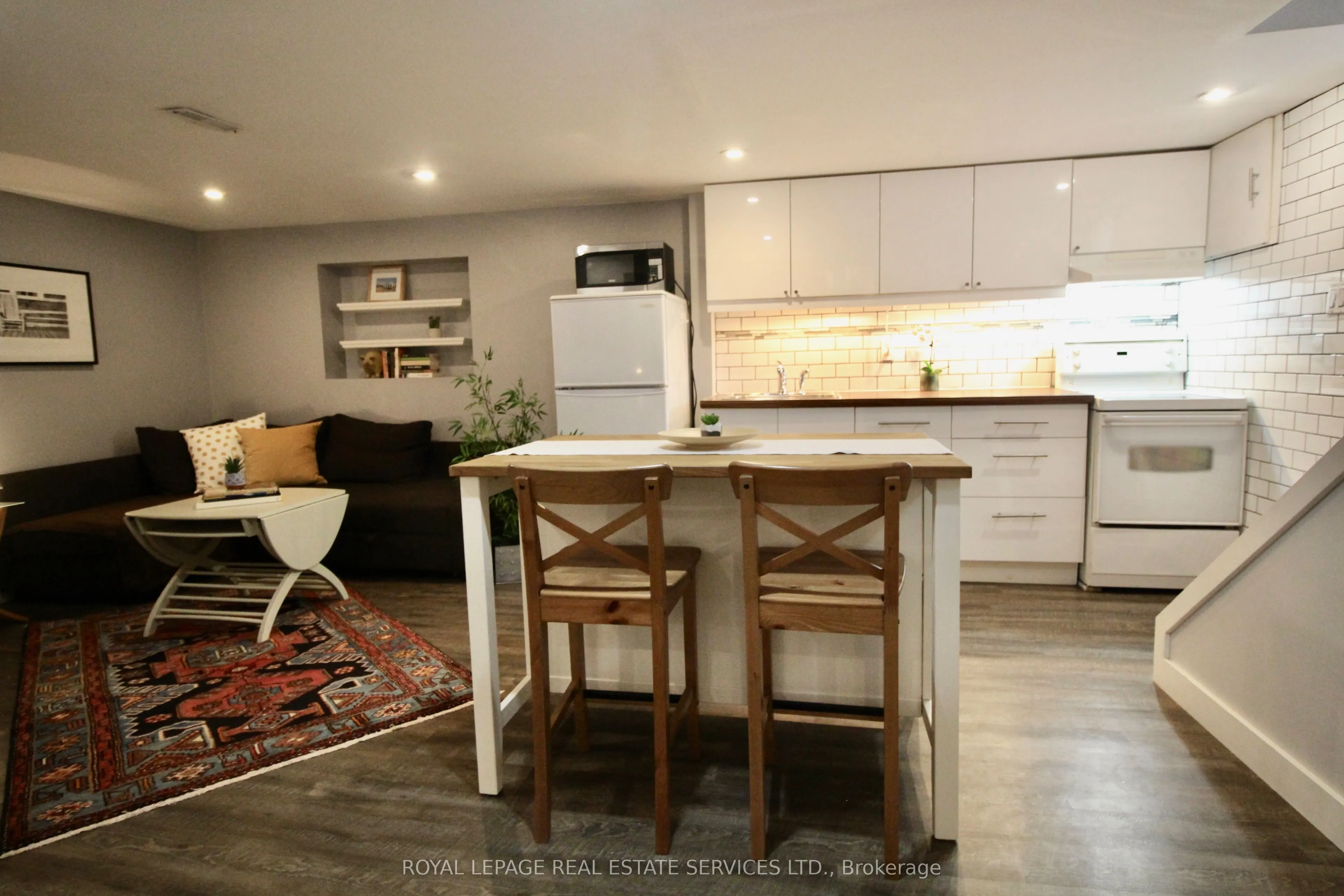 170 Fairview Avenue, #Lower
