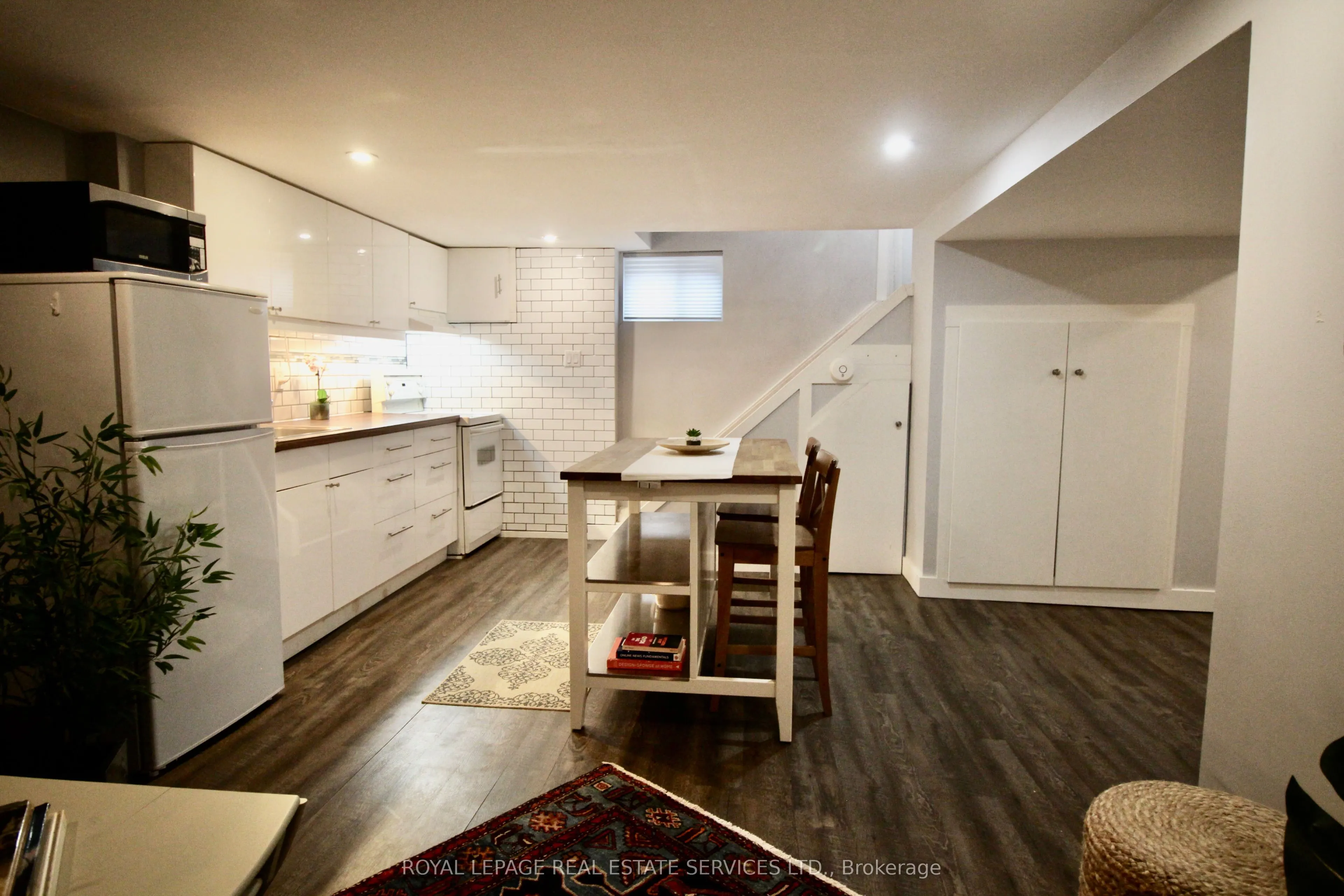 170 Fairview Avenue, #Lower