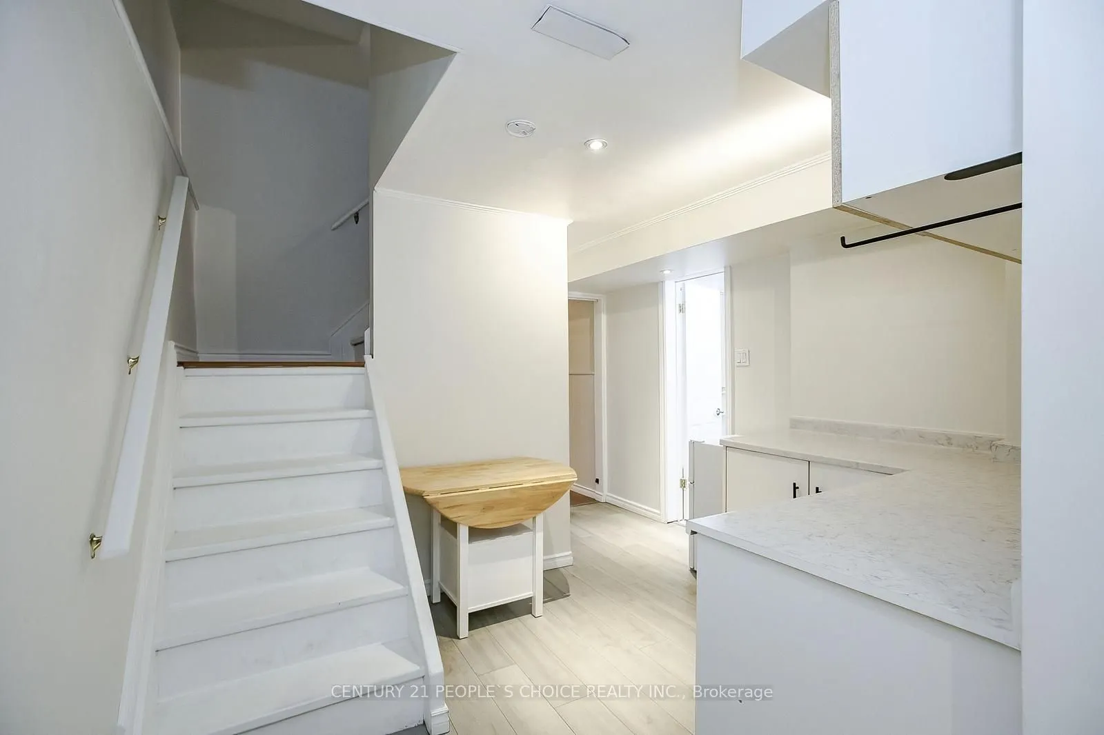 240 Simmons Boulevard