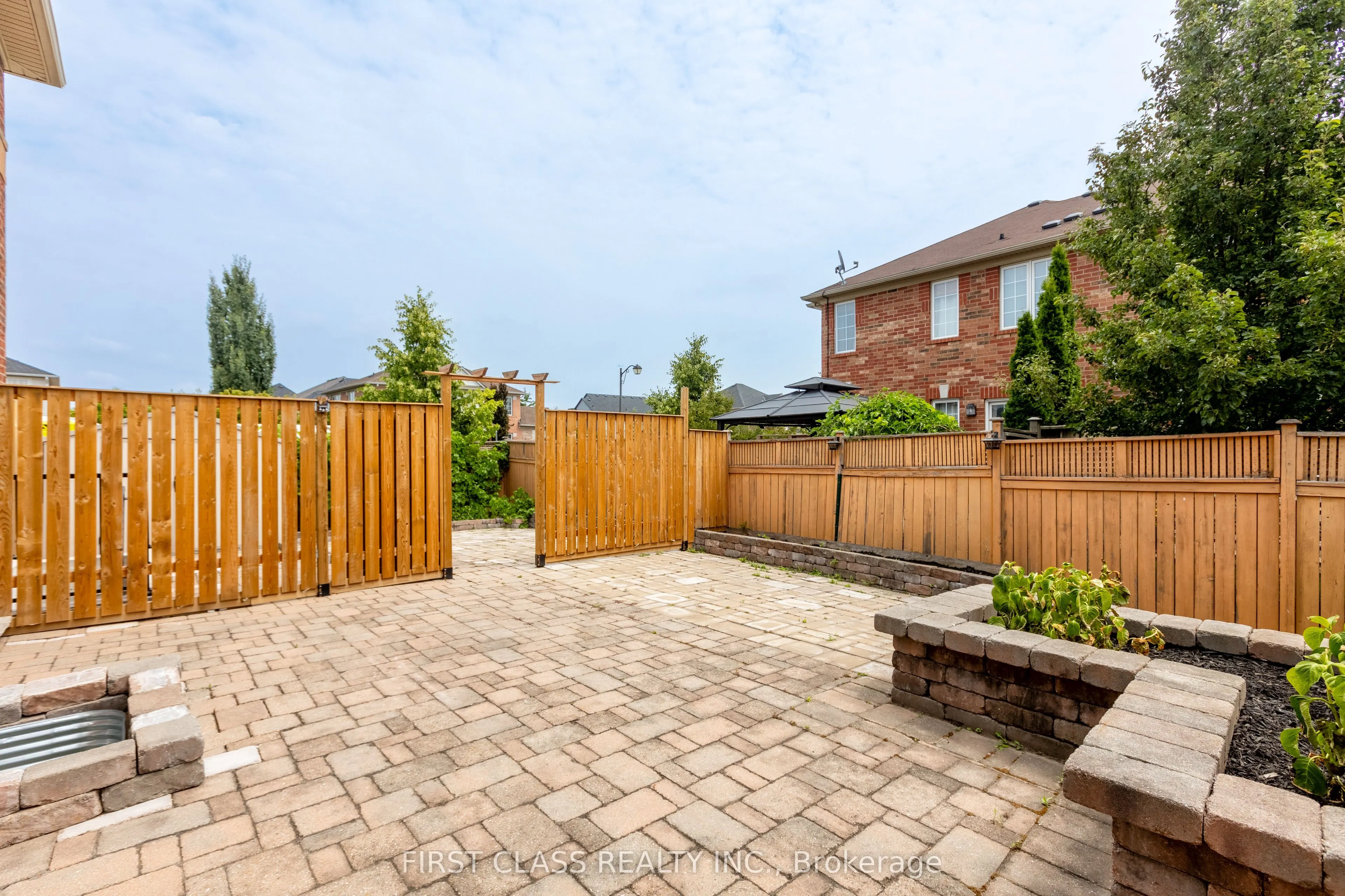 802 Yates Drive