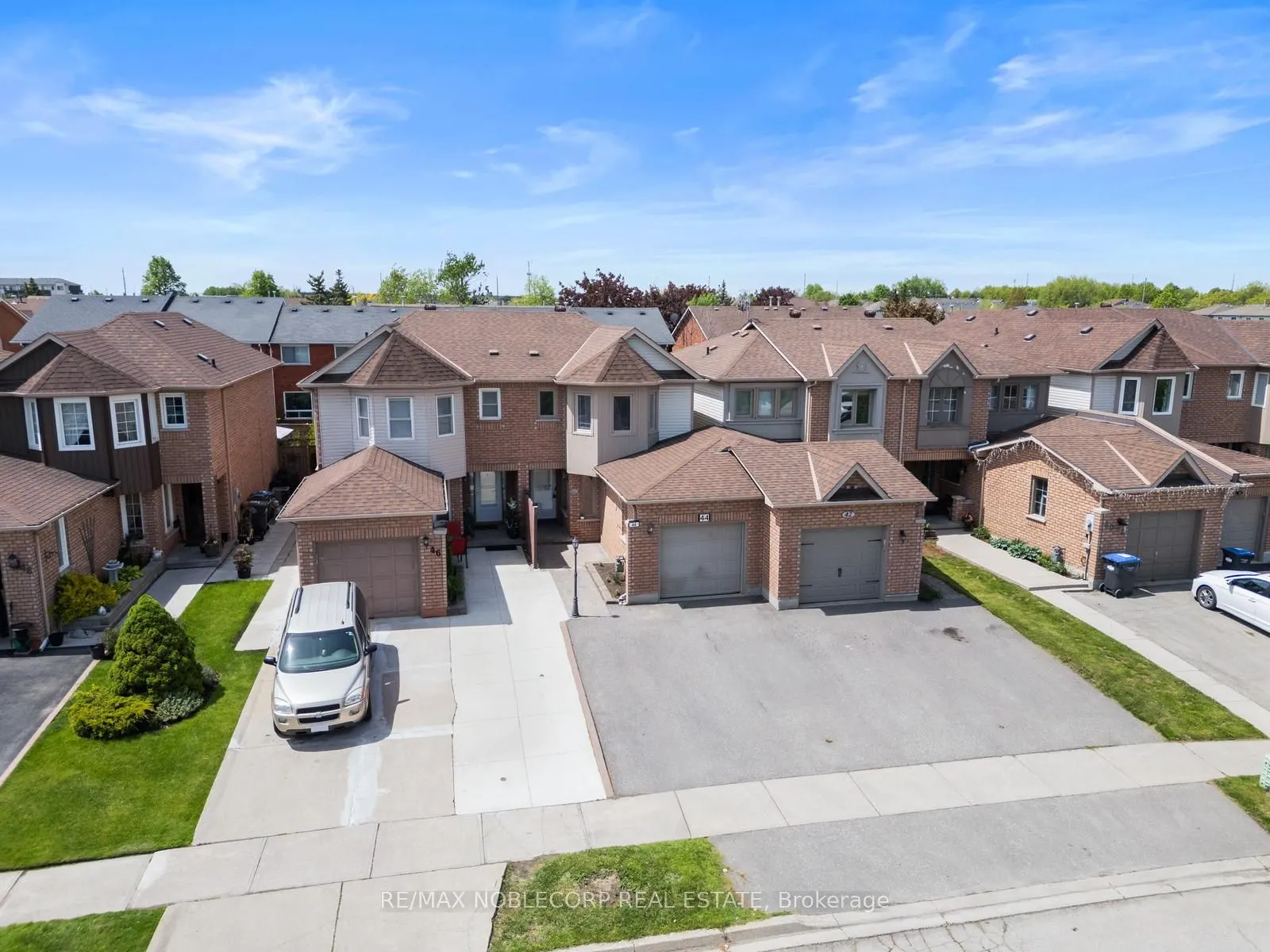 44 Hanton Crescent