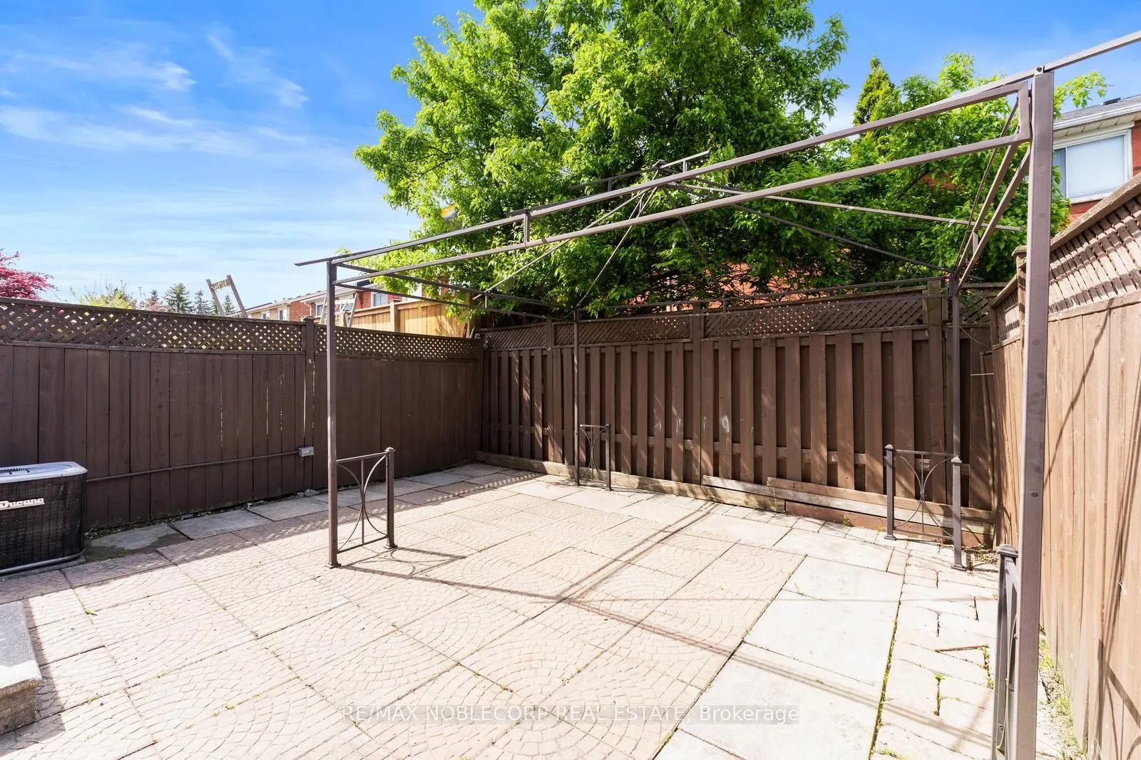 44 Hanton Crescent