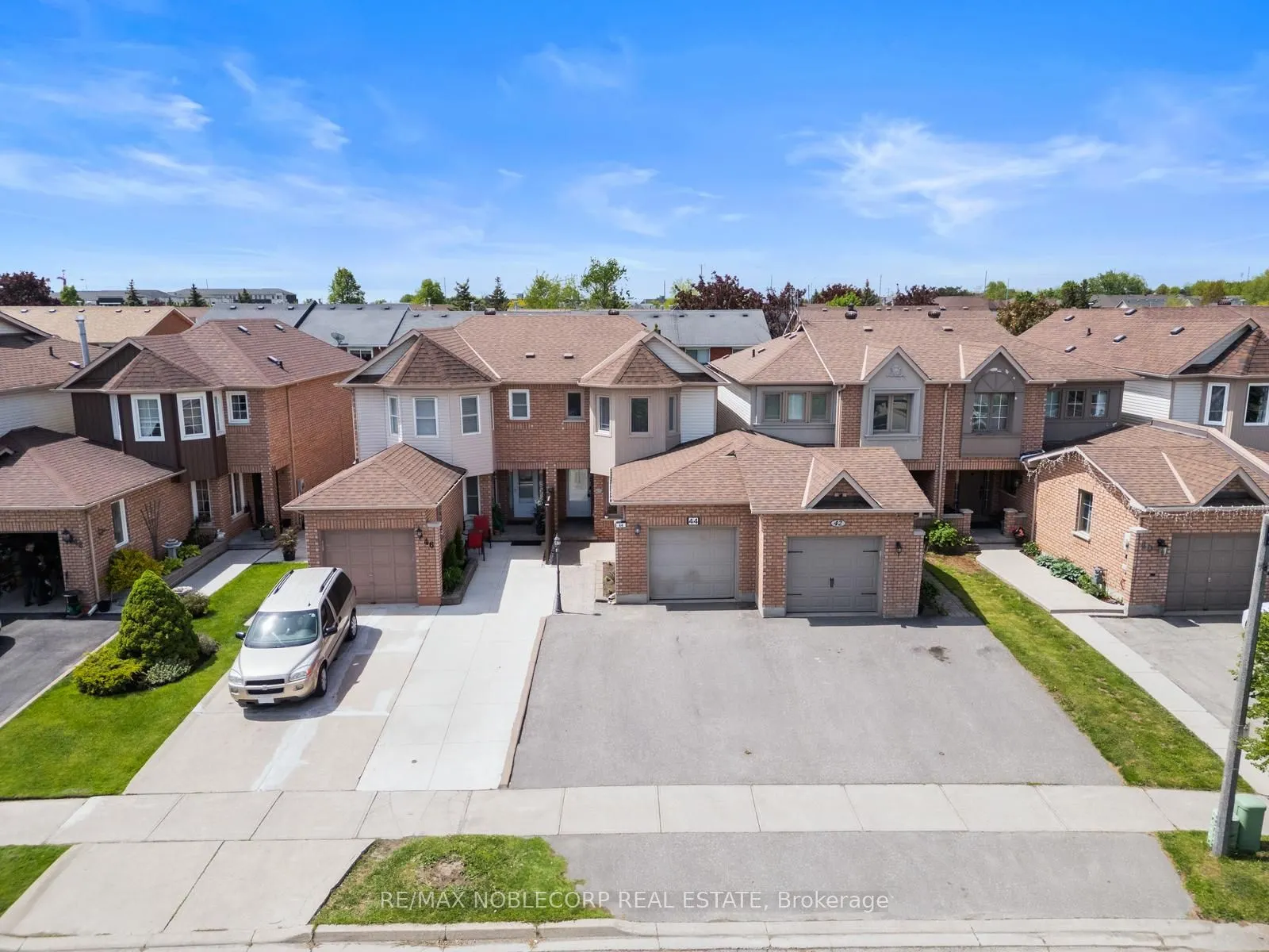 44 Hanton Crescent