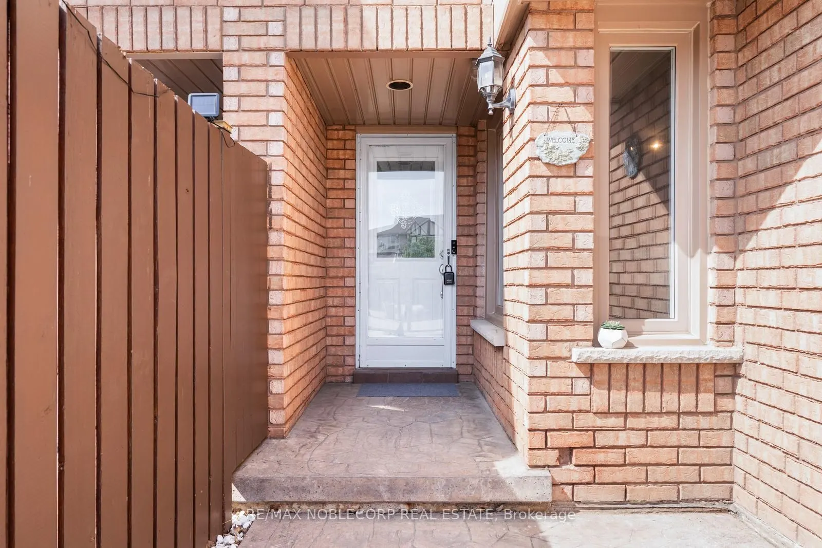 44 Hanton Crescent