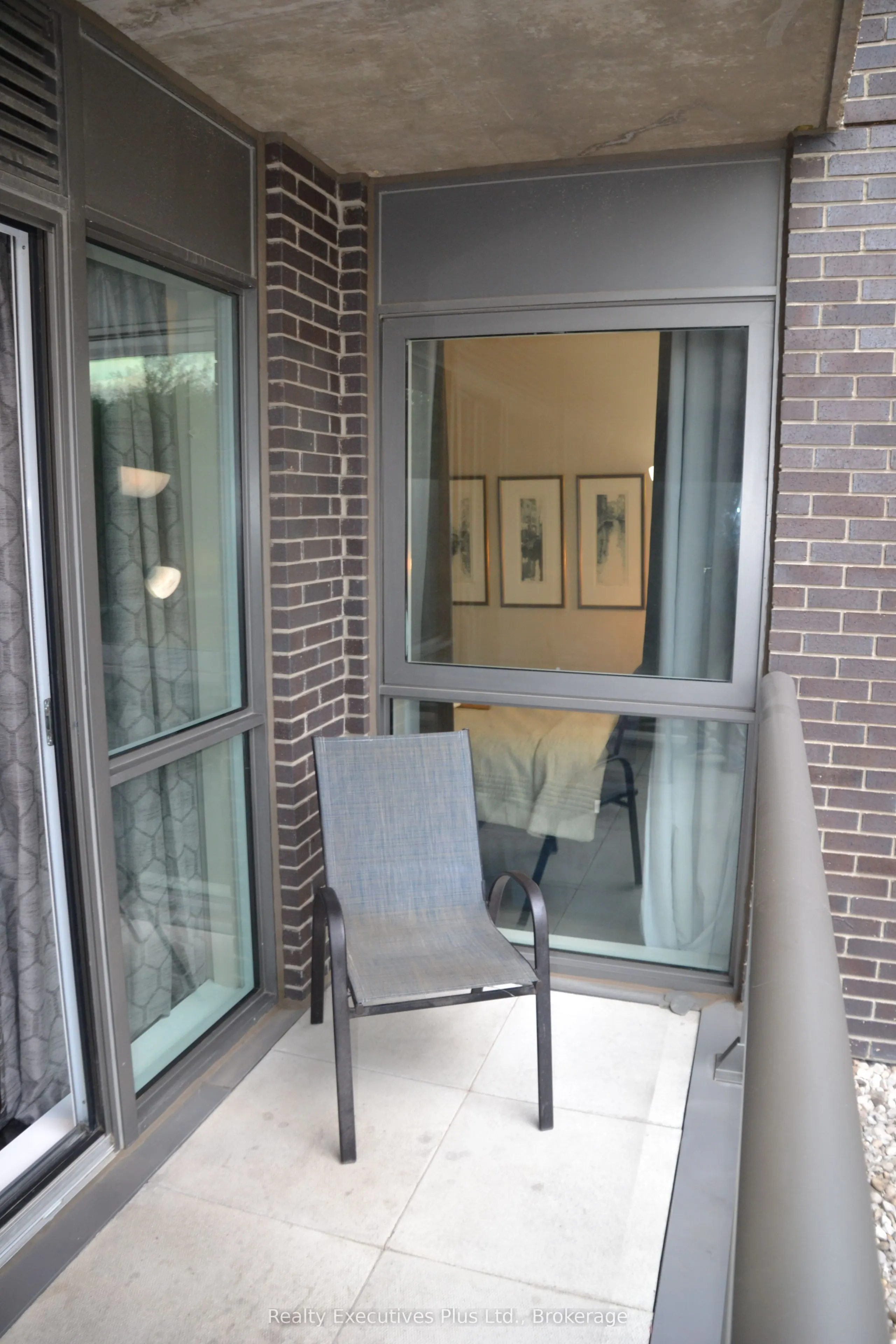 1284 Guelph Line N, #201