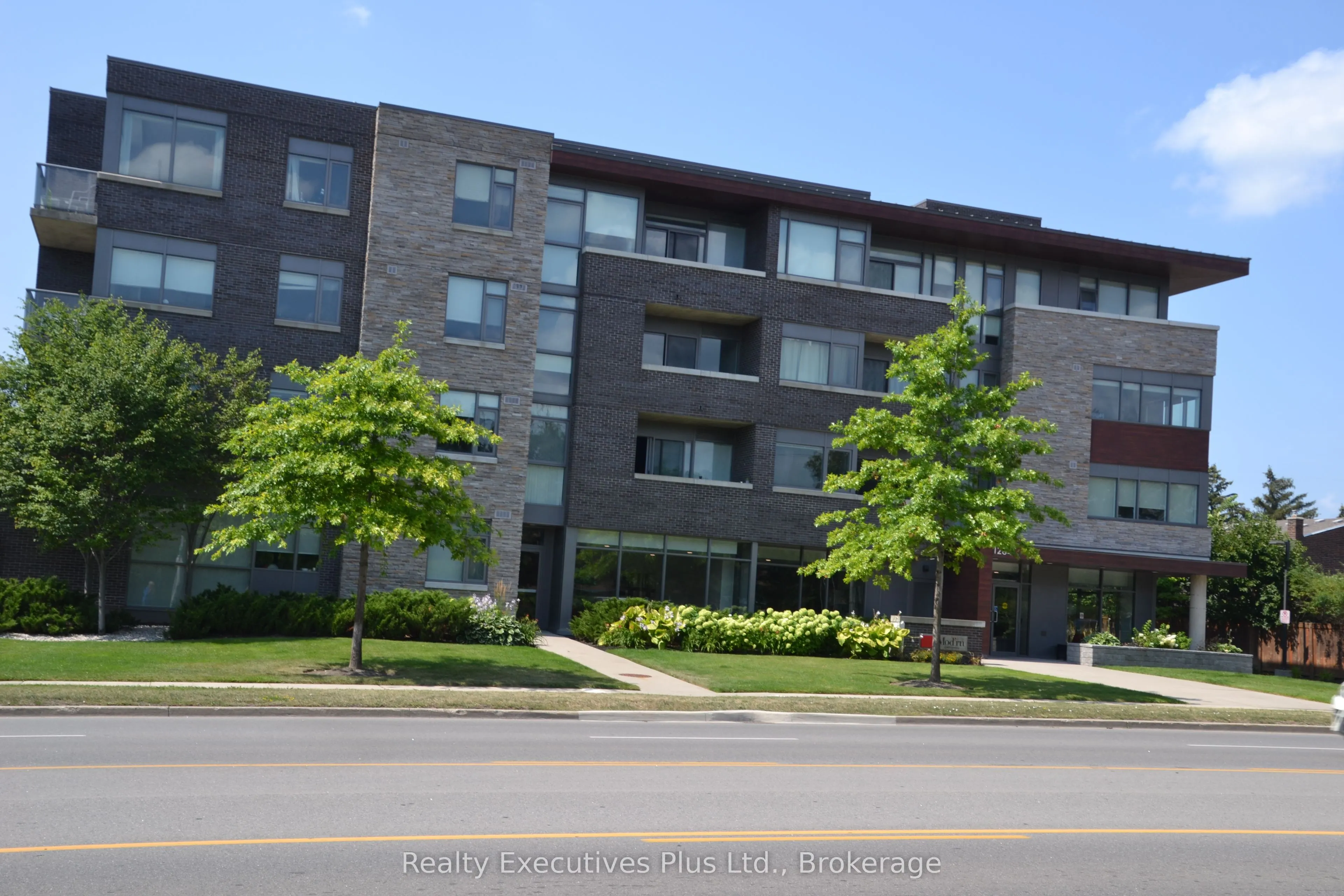 1284 Guelph Line N, #201