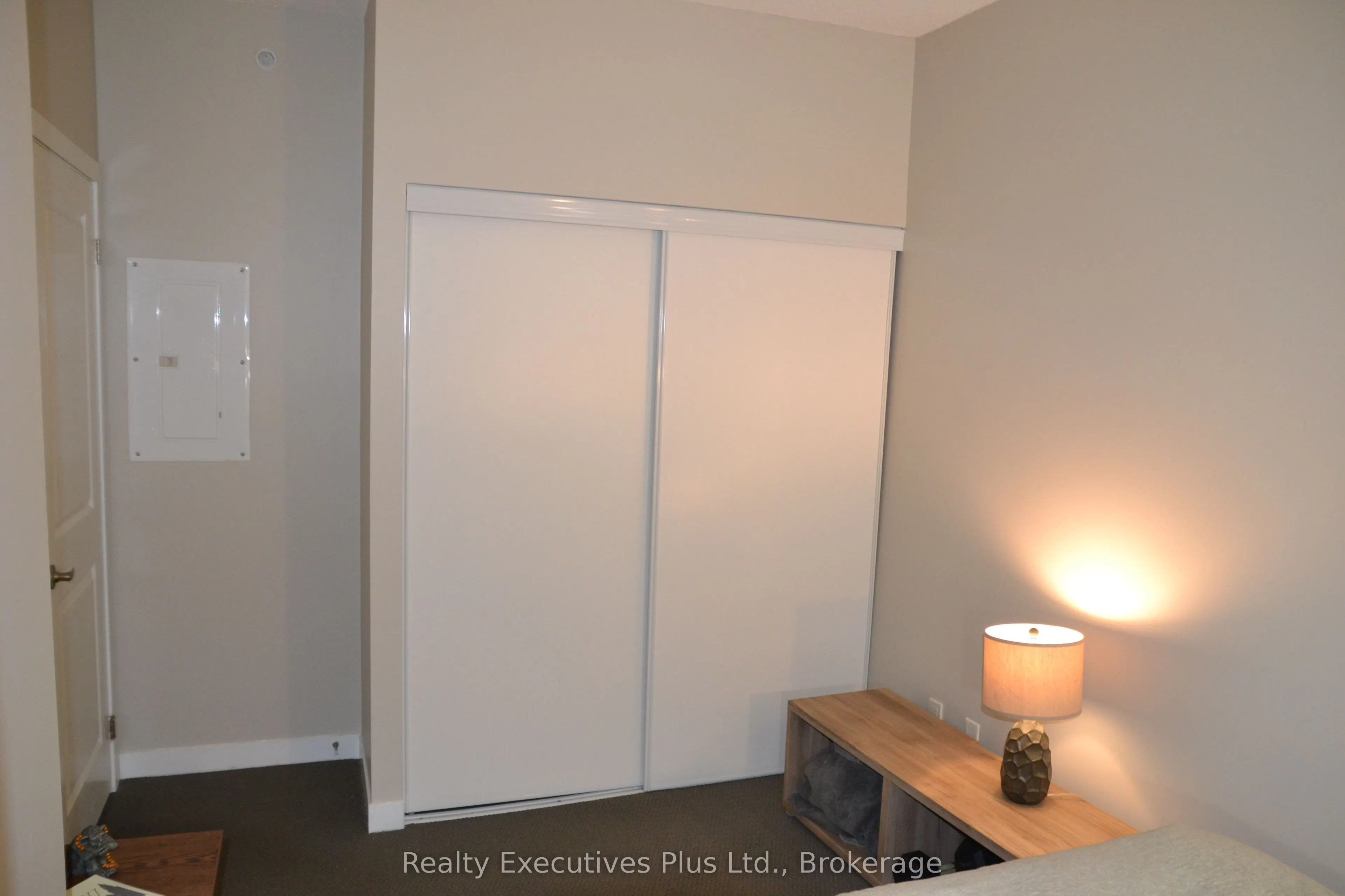1284 Guelph Line N, #201