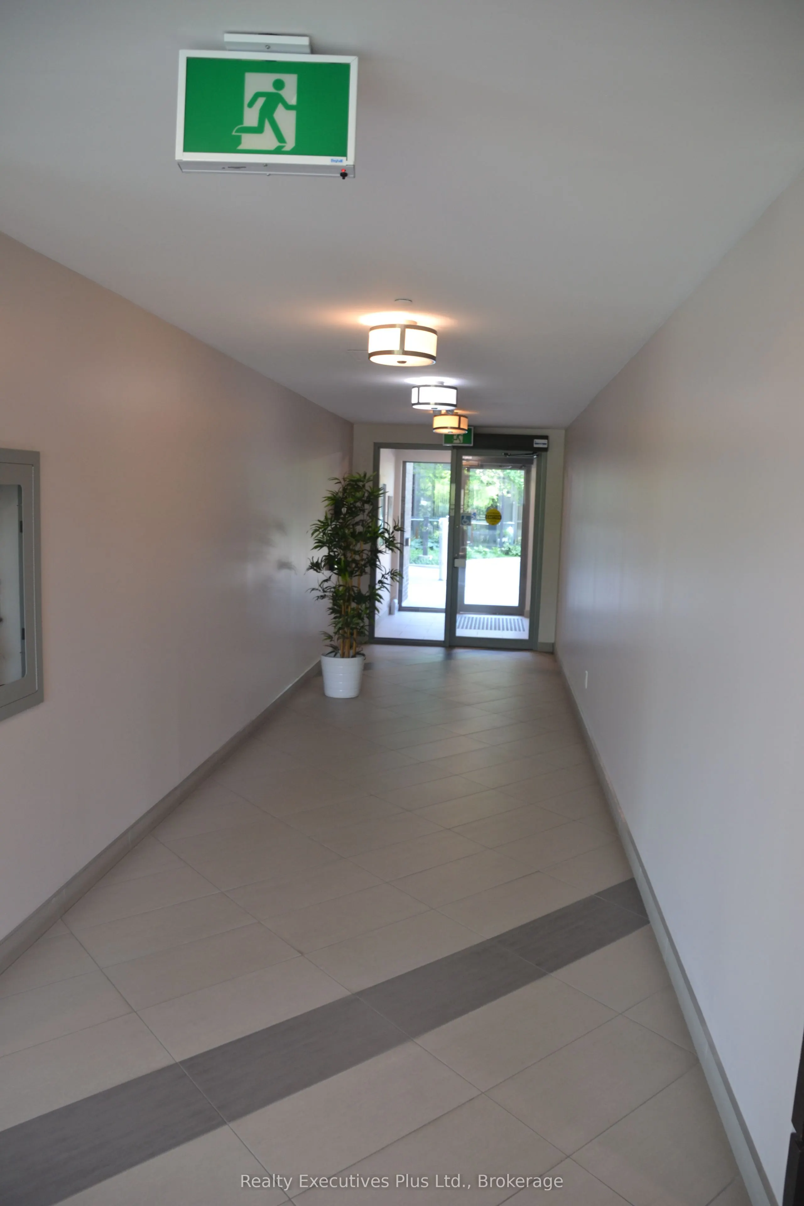 1284 Guelph Line N, #201