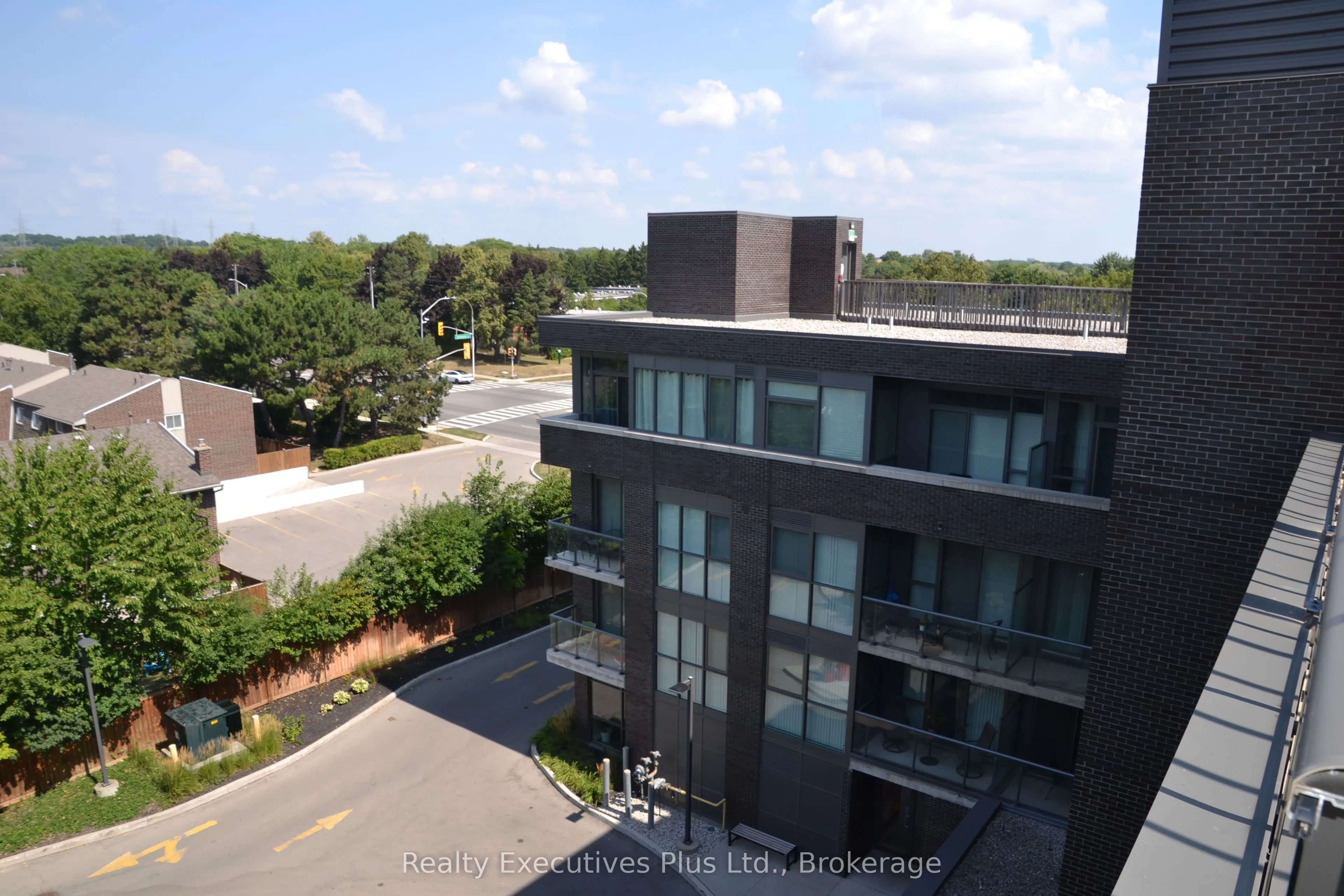 1284 Guelph Line N, #201