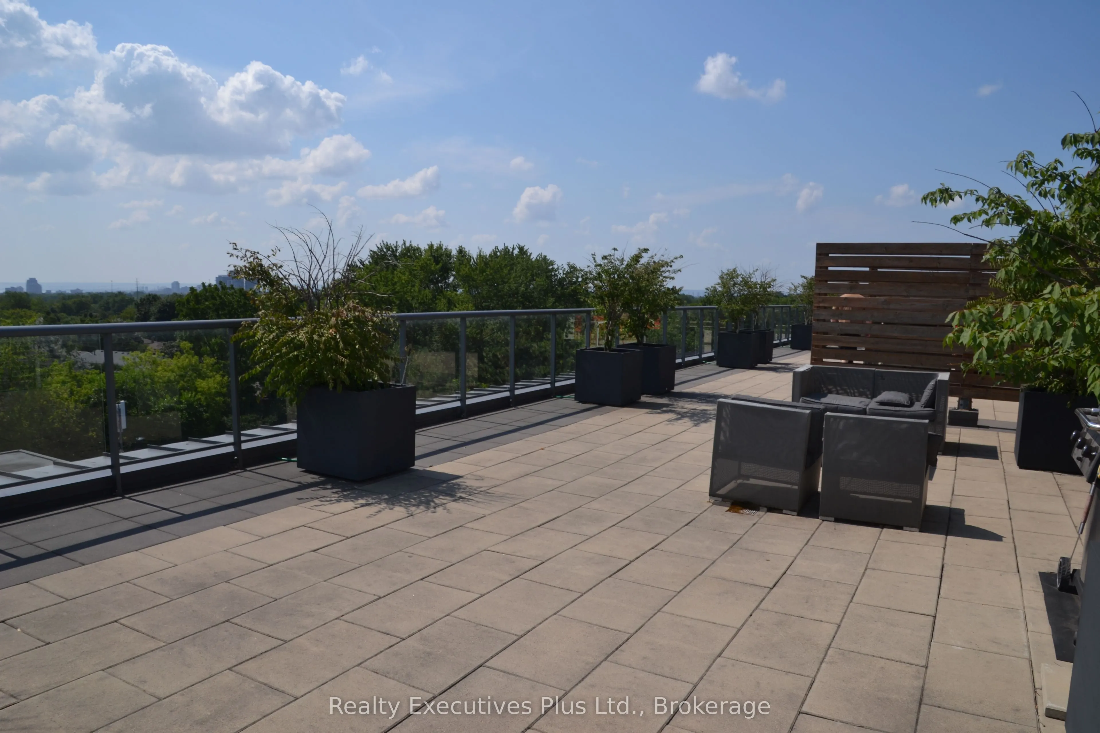 1284 Guelph Line N, #201