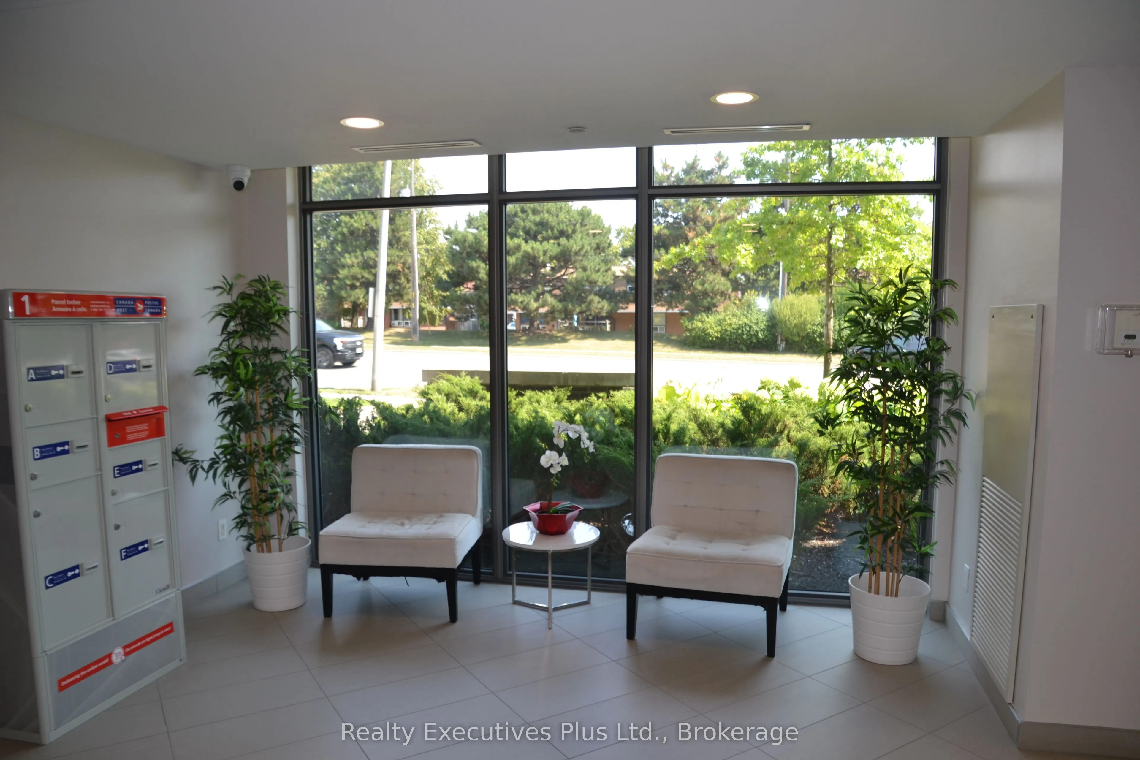 1284 Guelph Line N, #201