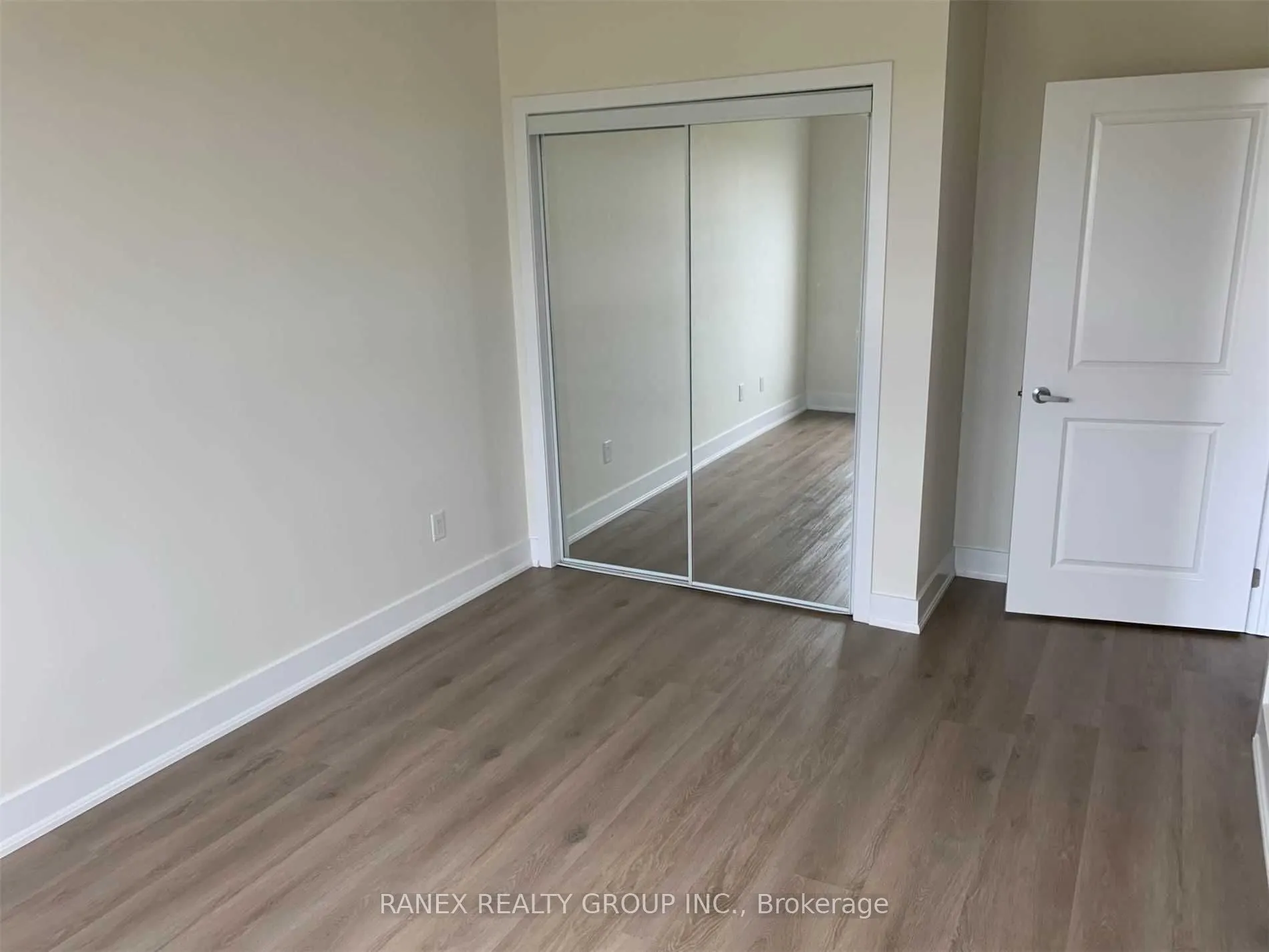 5317 Upper Middle Road, #424