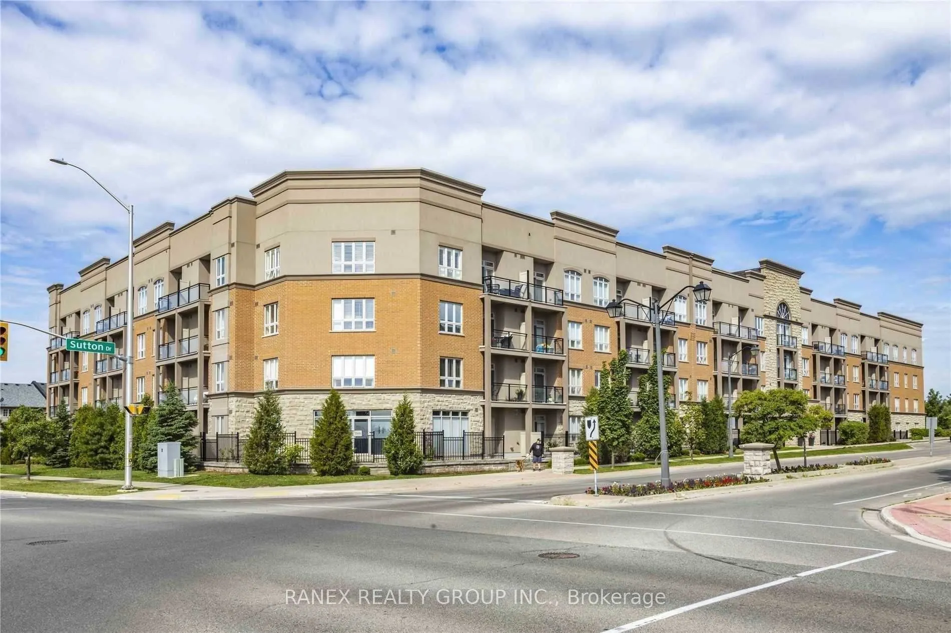 5317 Upper Middle Road, #424