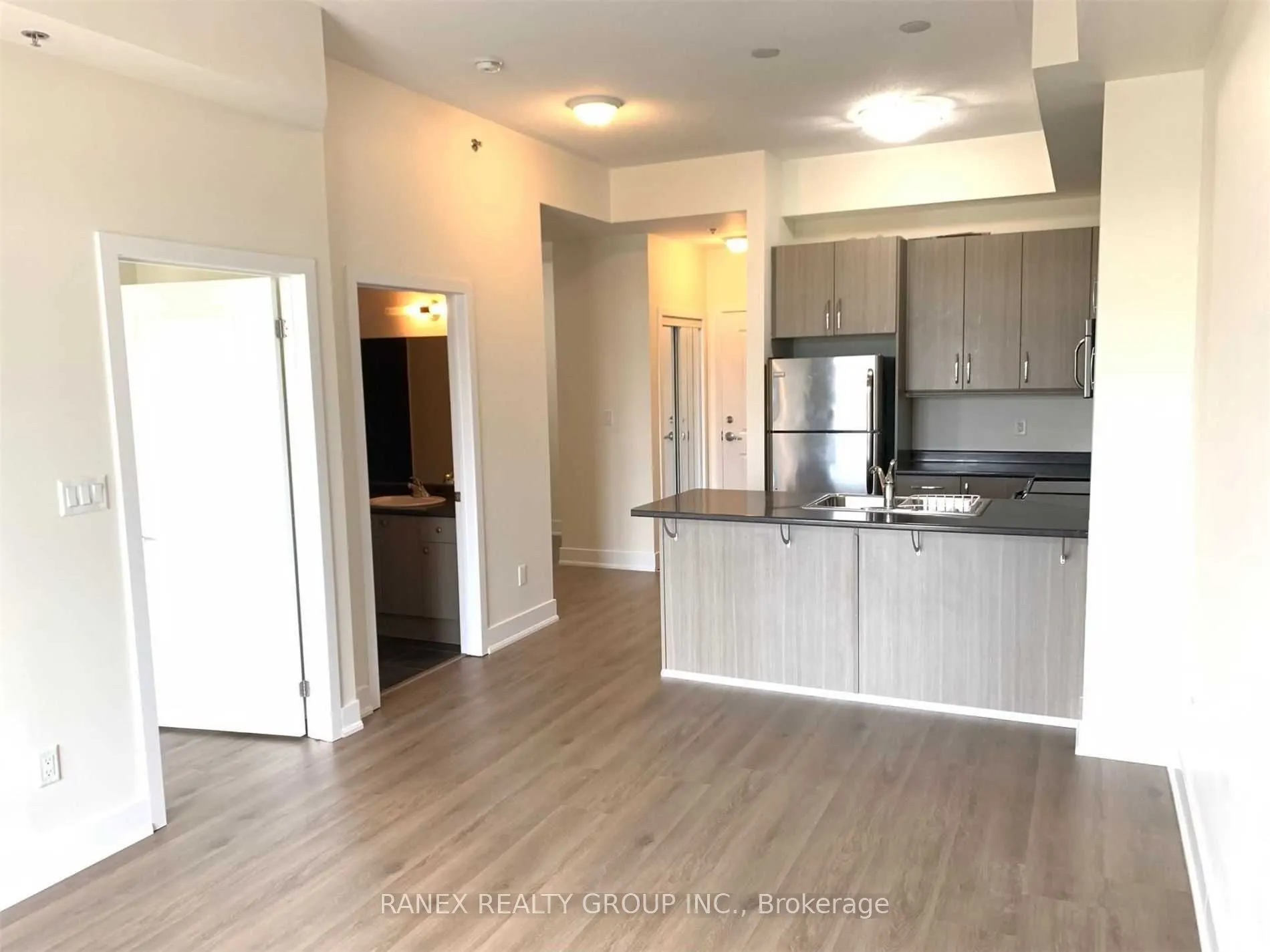 5317 Upper Middle Road, #424
