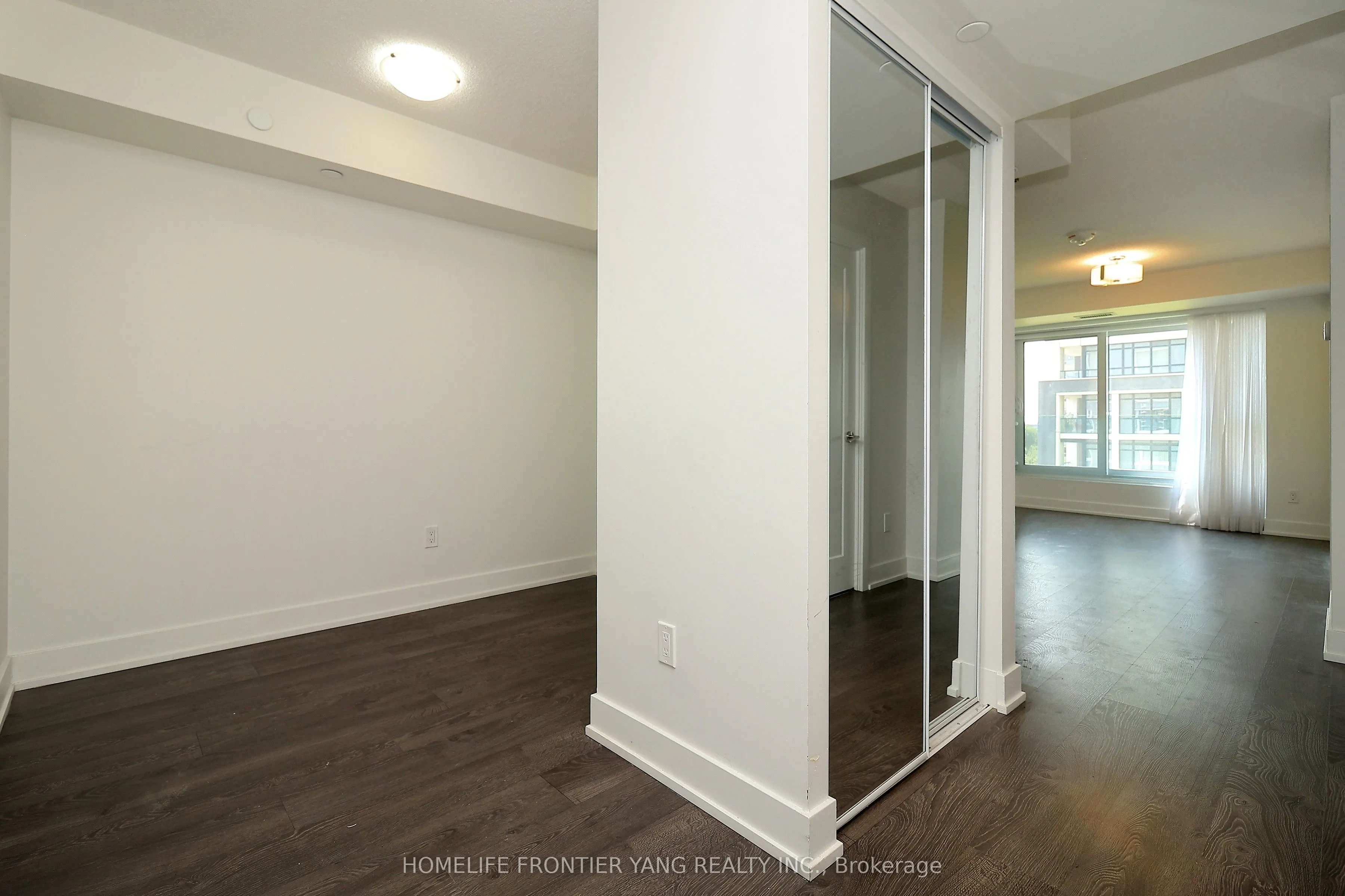 7 Mabelle Avenue, #501
