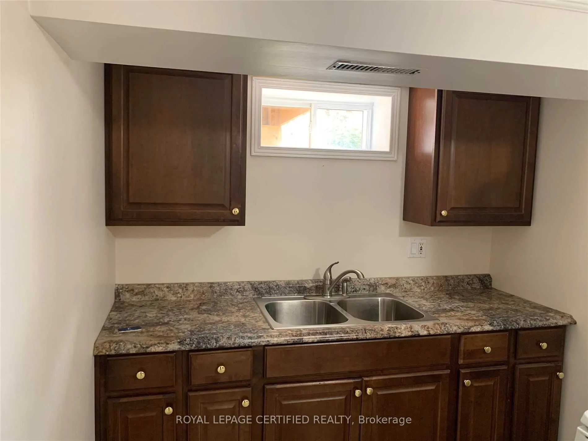 6 Prince Charles Drive, #Lower
