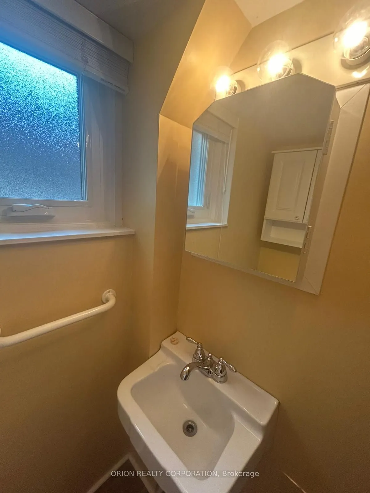 258 Viewmount Avenue