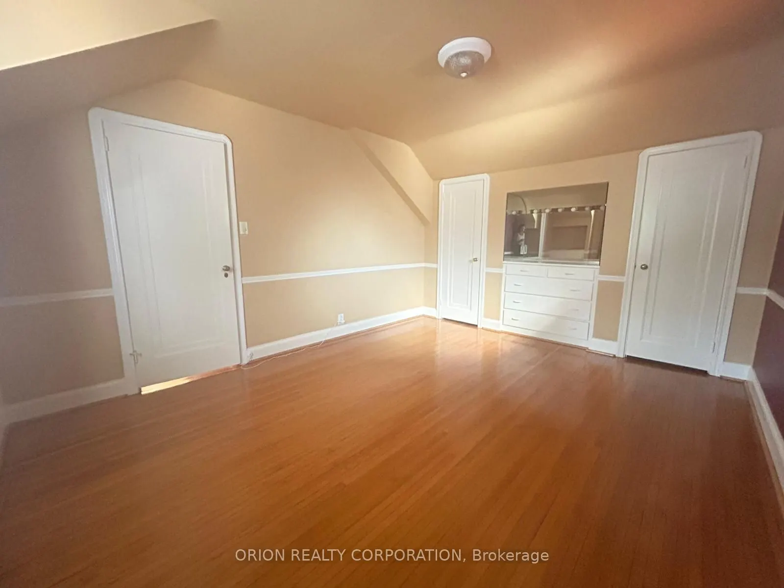 258 Viewmount Avenue