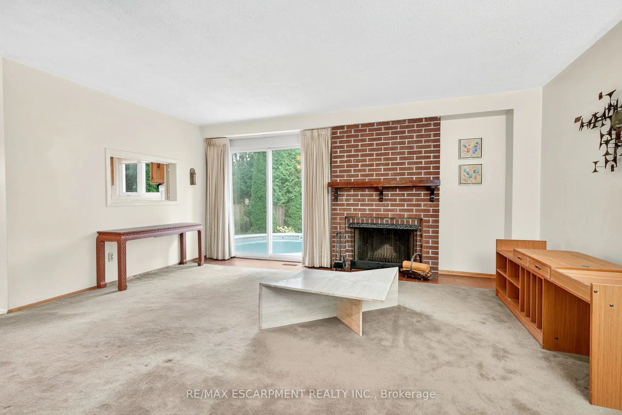 2280 Mansfield Drive