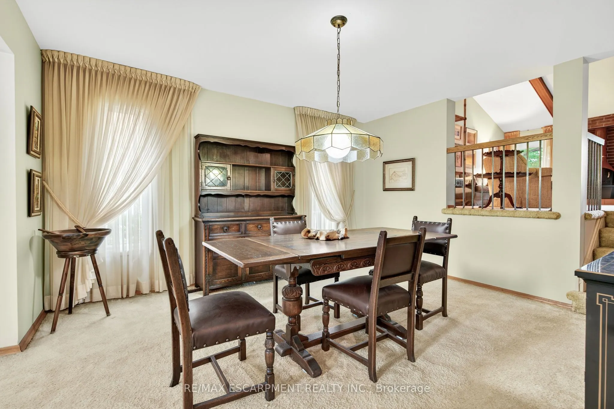 2280 Mansfield Drive