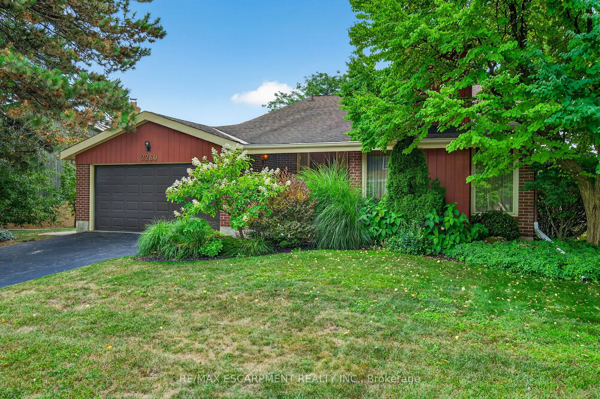 2280 Mansfield Drive