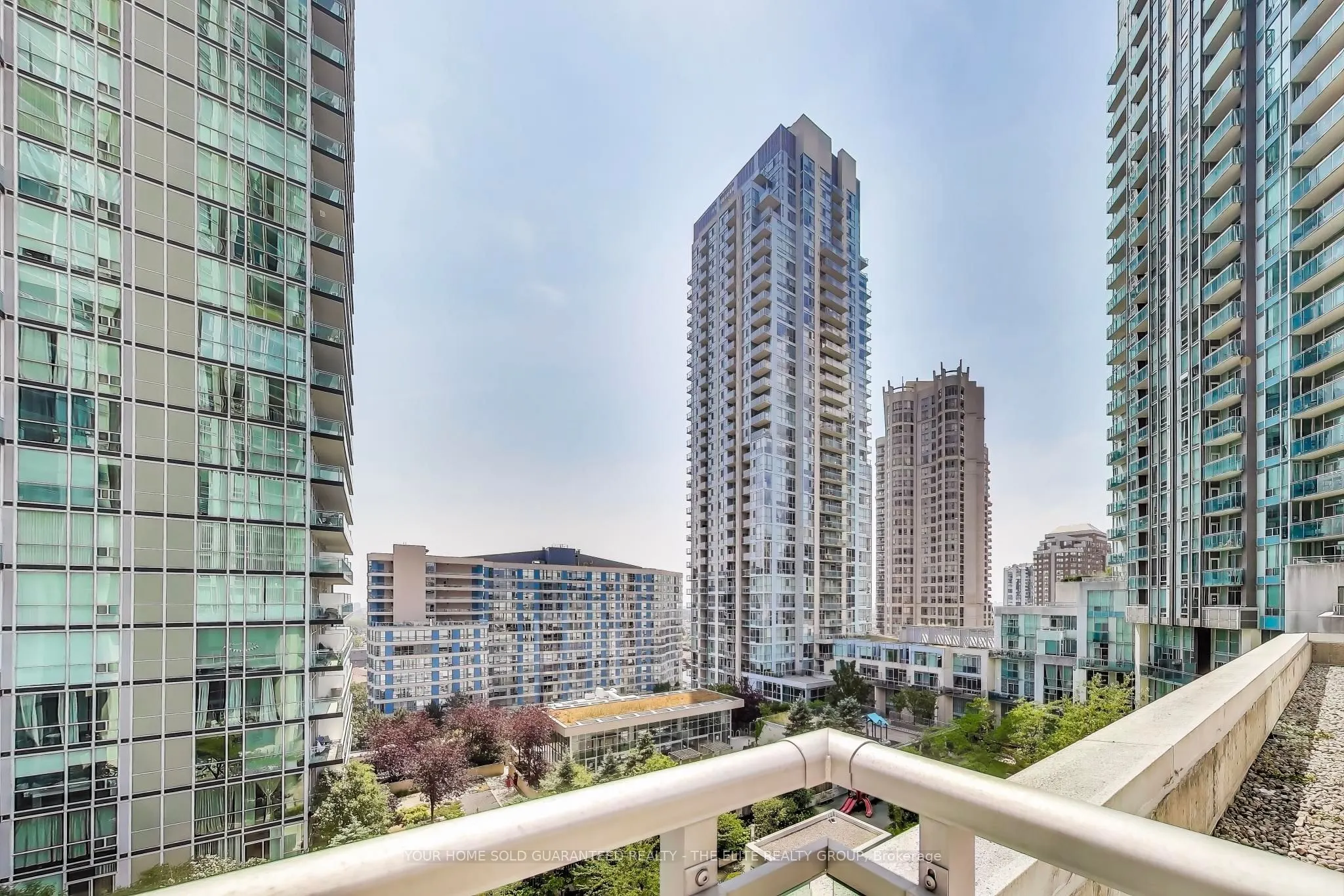 220 Burnhamthorpe Road W, #1107