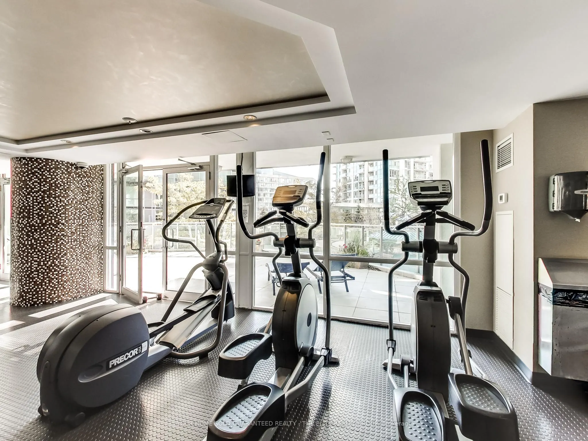 220 Burnhamthorpe Road W, #1107