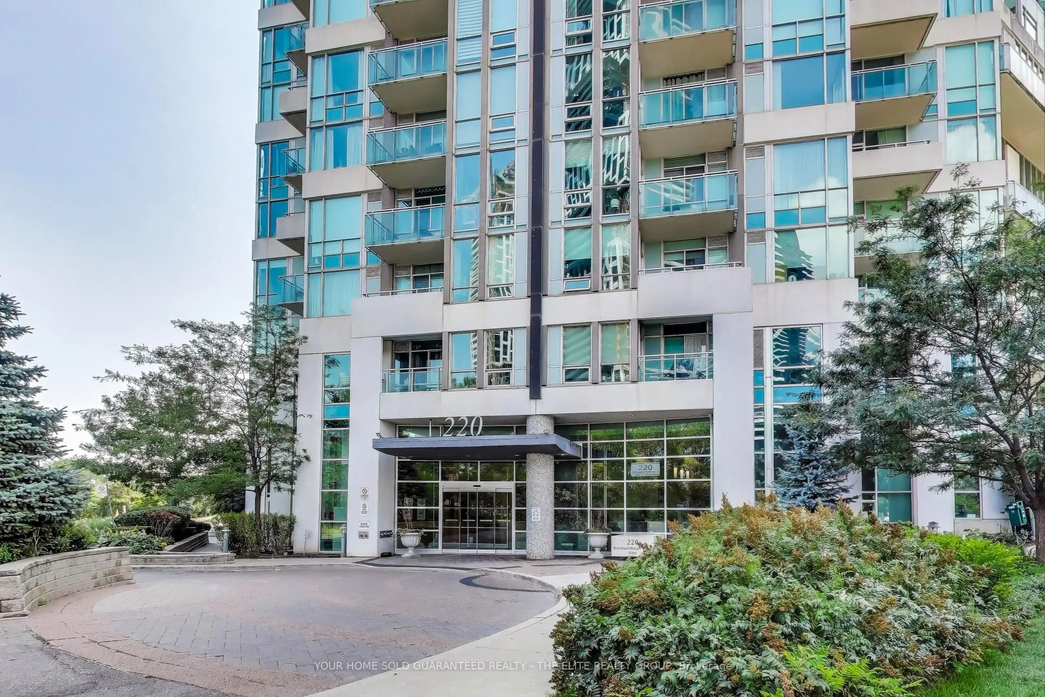 220 Burnhamthorpe Road W, #1107