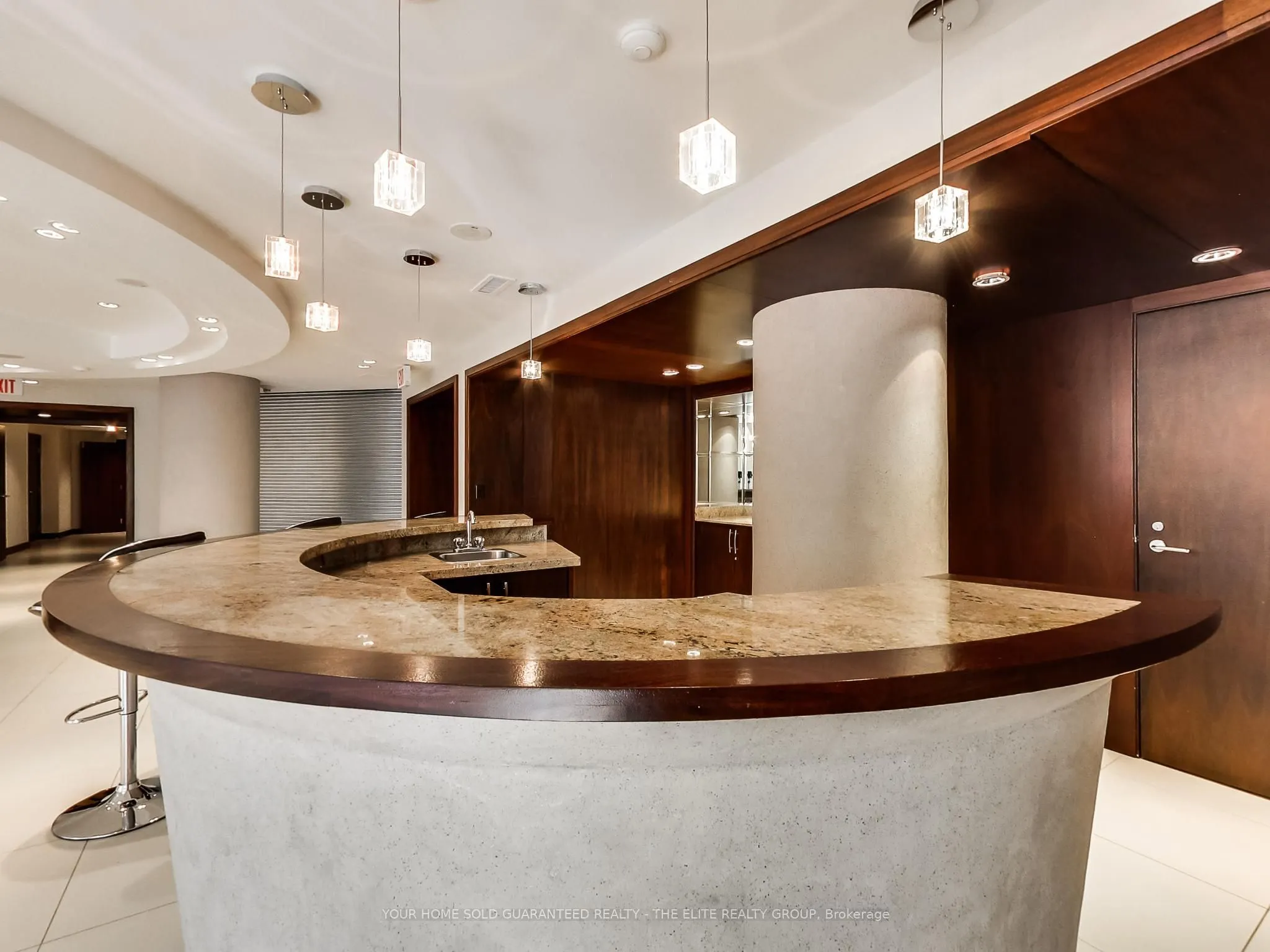 220 Burnhamthorpe Road W, #1107