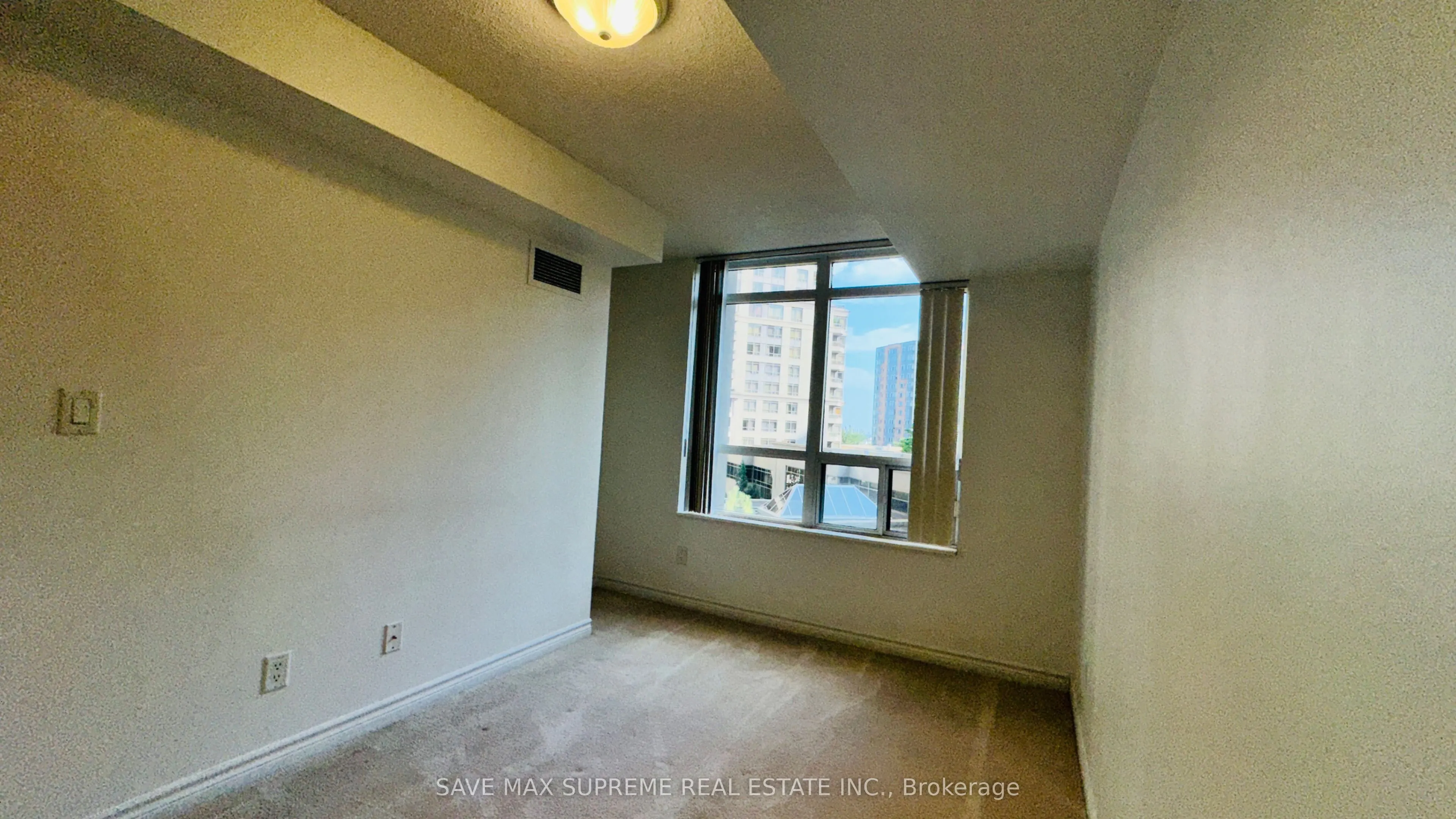 3888 Duke Of York Boulevard, #527