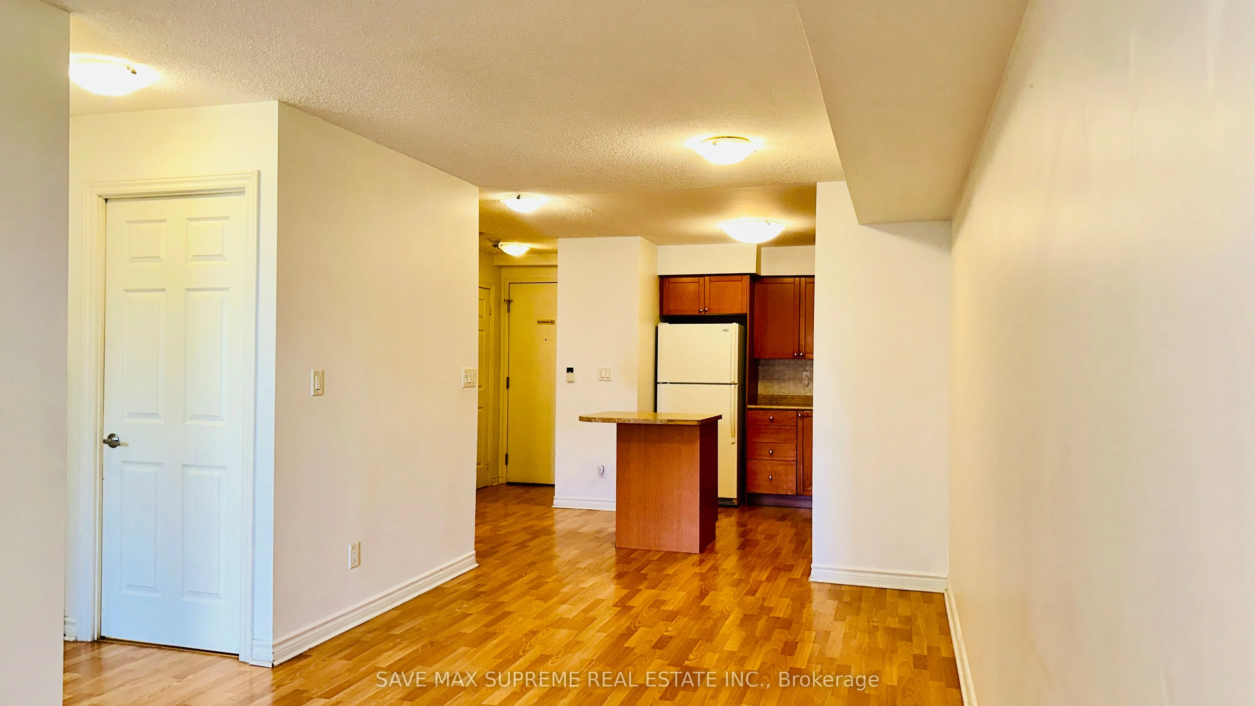 3888 Duke Of York Boulevard, #527