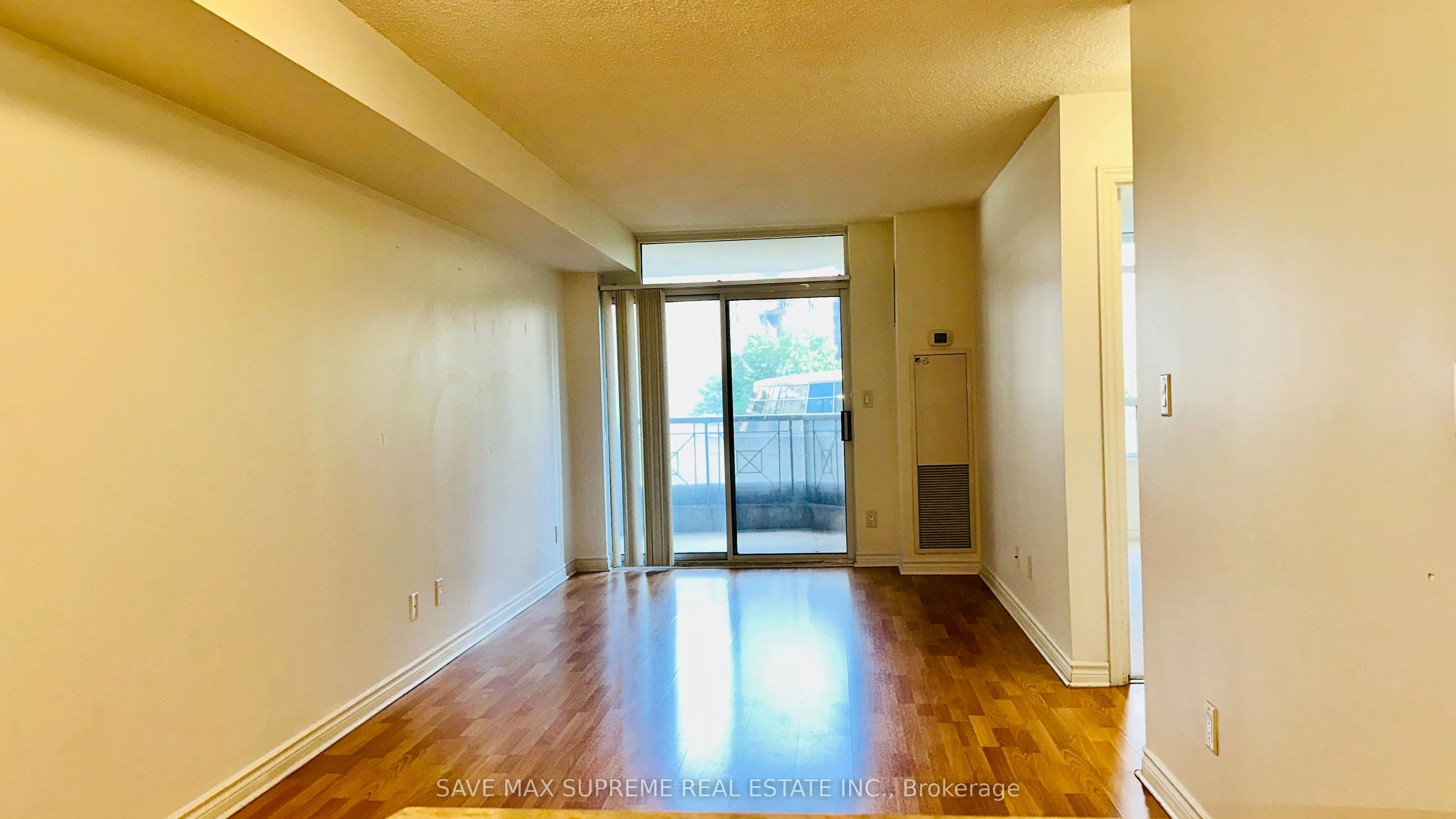 3888 Duke Of York Boulevard, #527