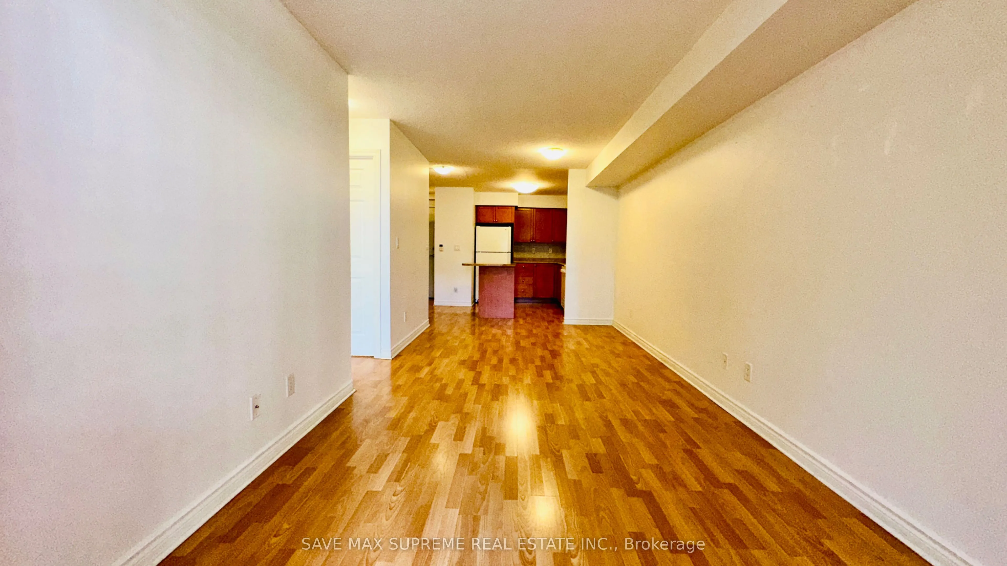 3888 Duke Of York Boulevard, #527