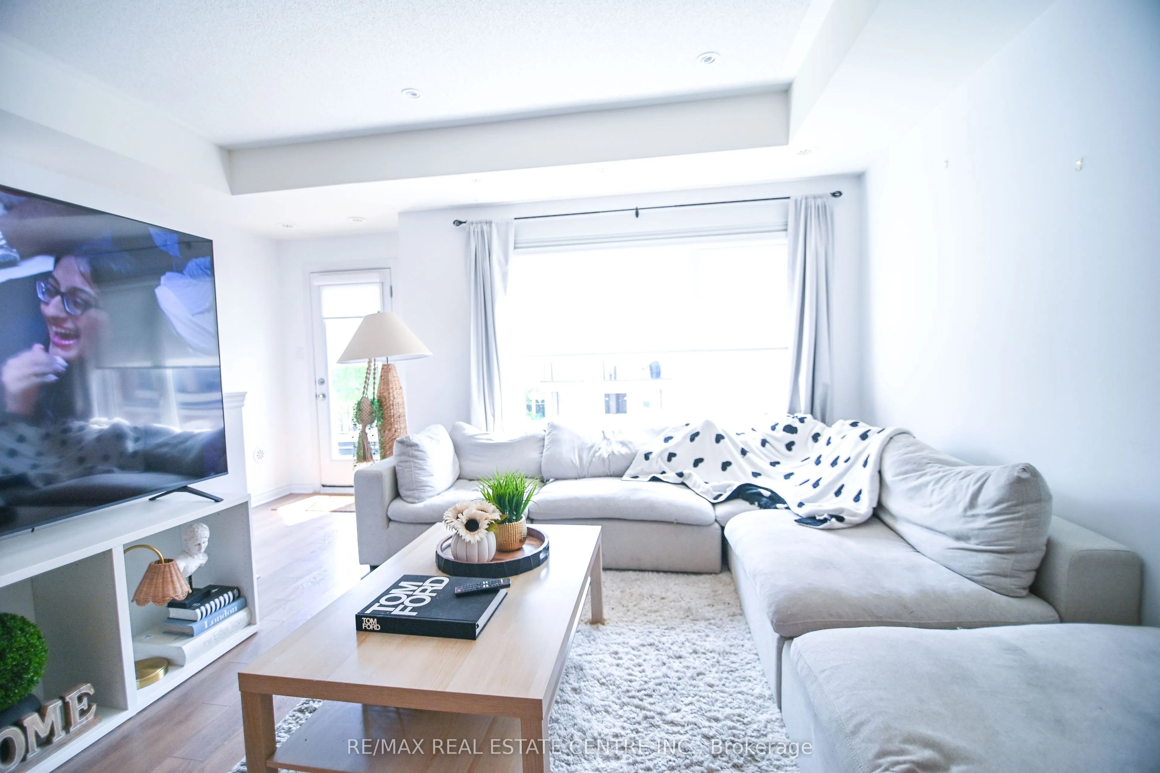 2420 Baronwood Drive, #11-03