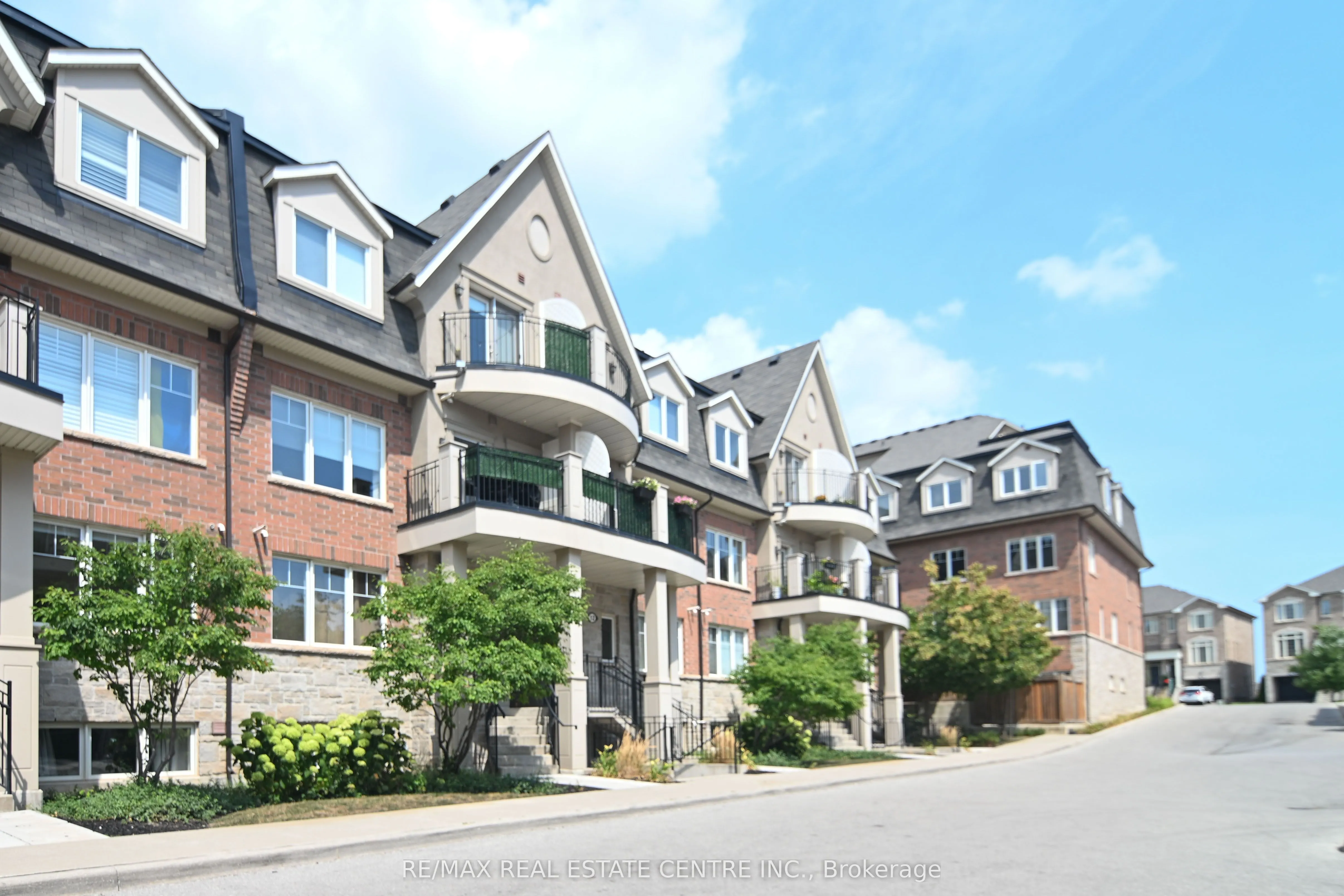 2420 Baronwood Drive, #11-03