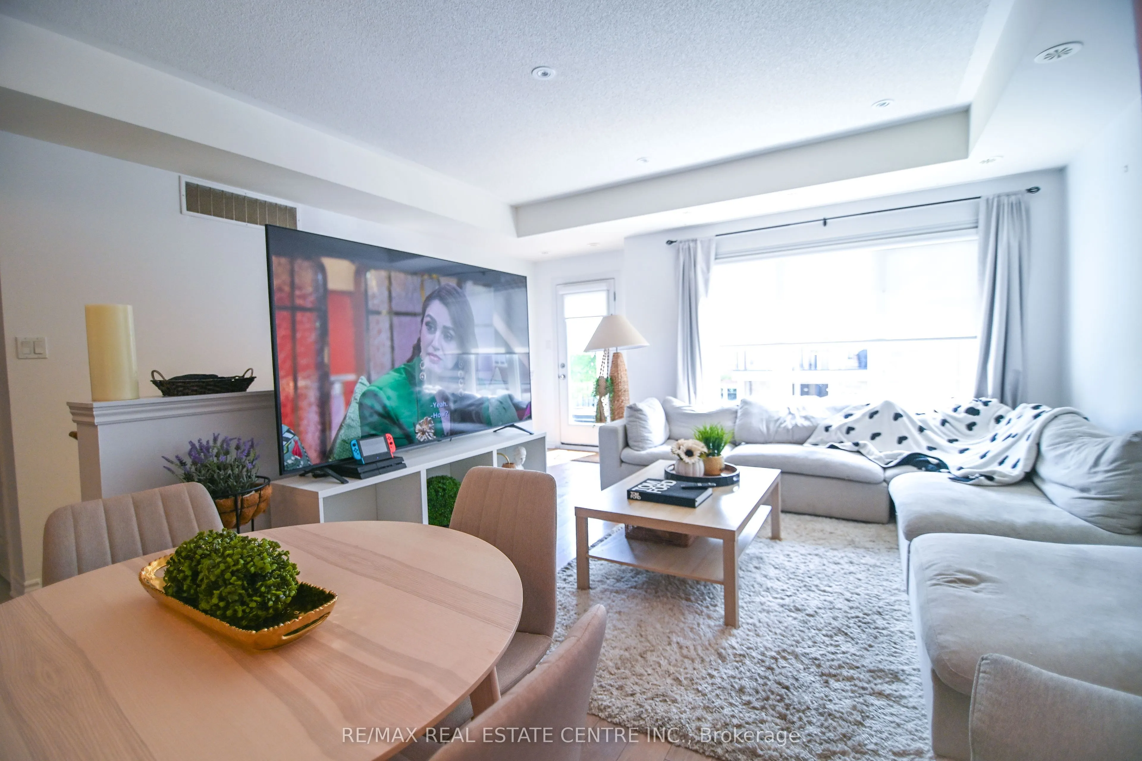 2420 Baronwood Drive, #11-03