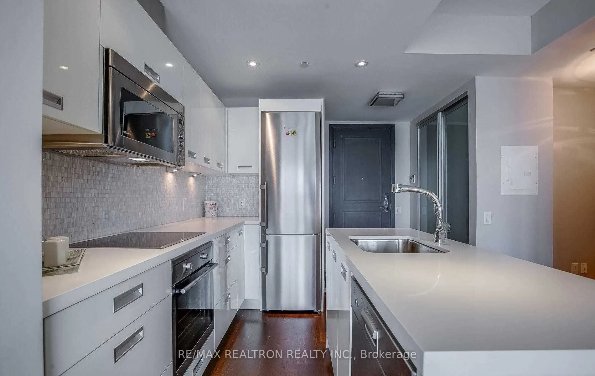 88 Park Lawn Road, #2803