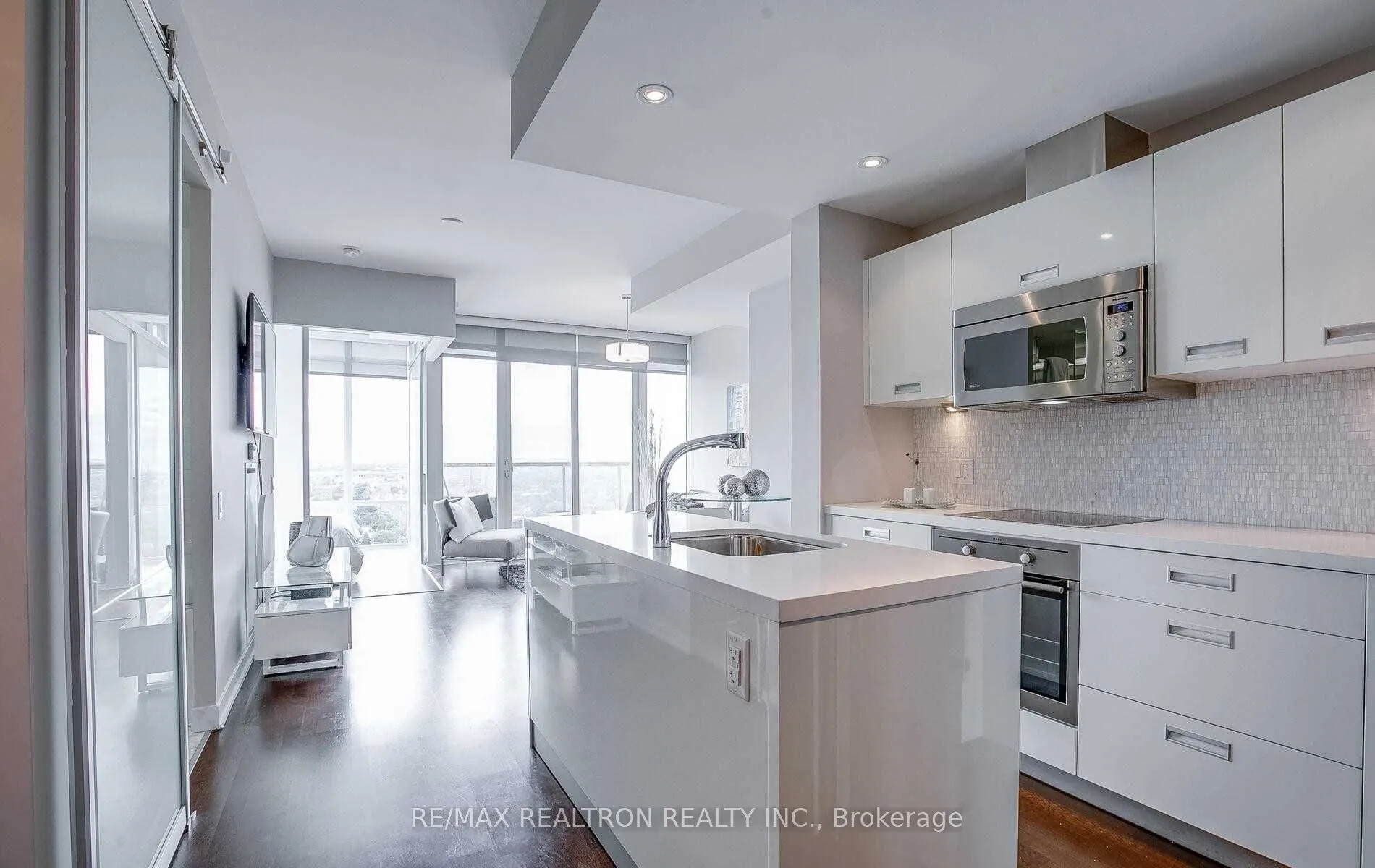 88 Park Lawn Road, #2803