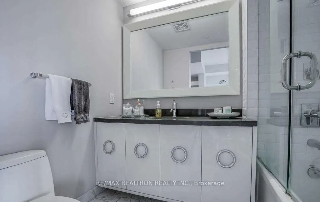 88 Park Lawn Road, #2803