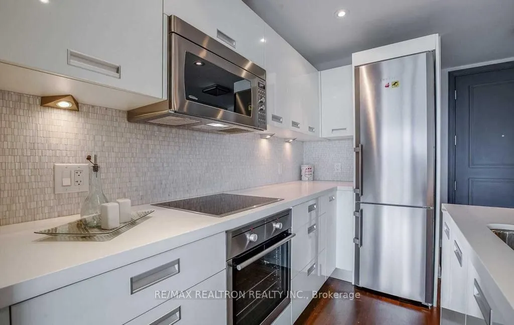 88 Park Lawn Road, #2803