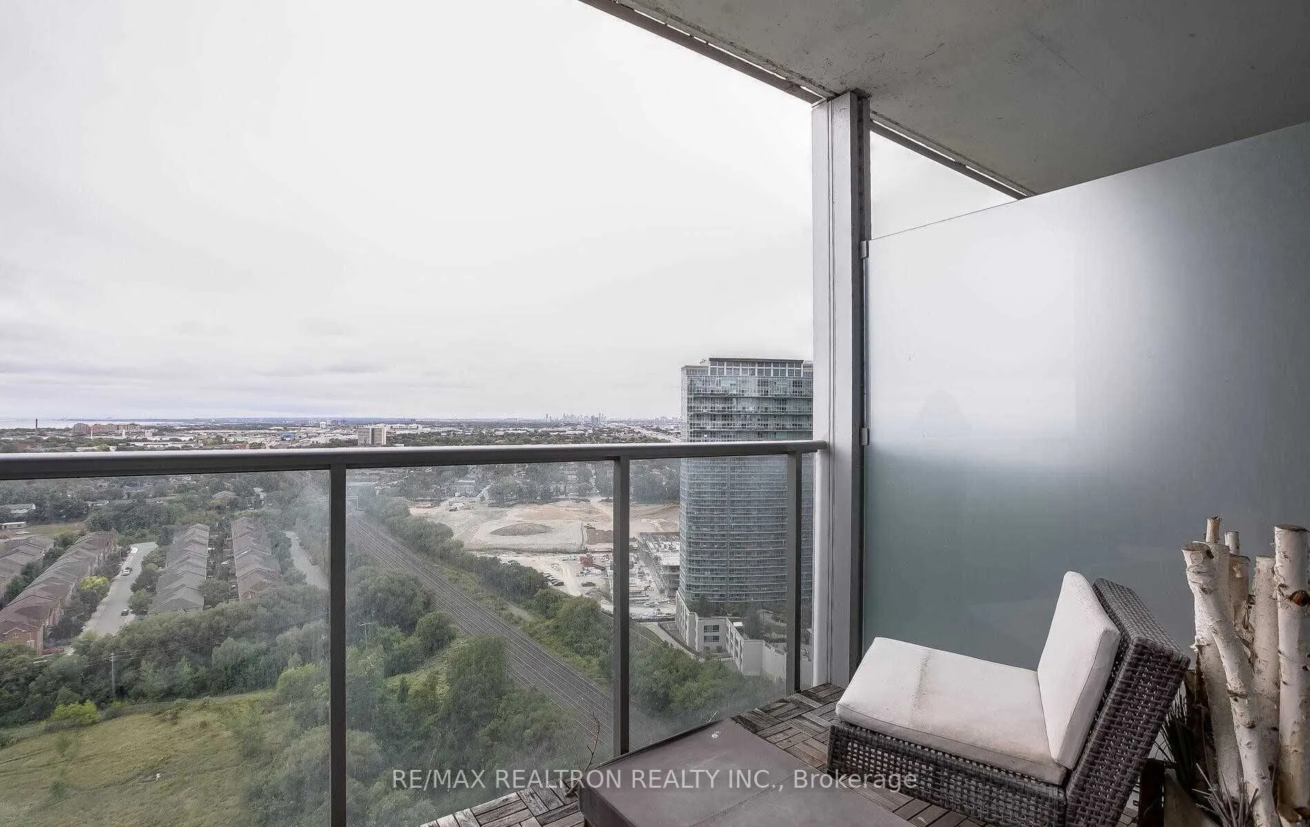 88 Park Lawn Road, #2803