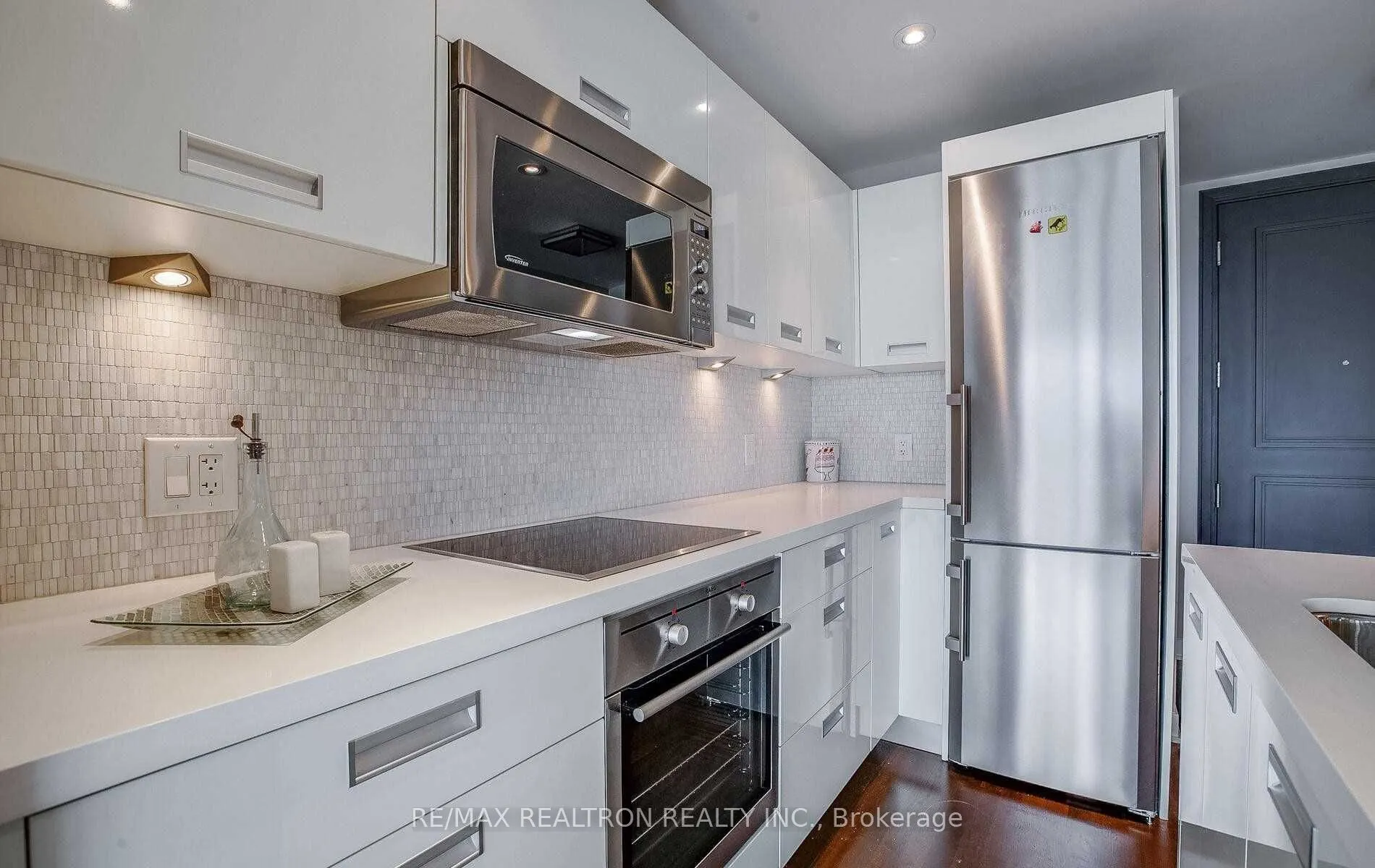 88 Park Lawn Road, #2803