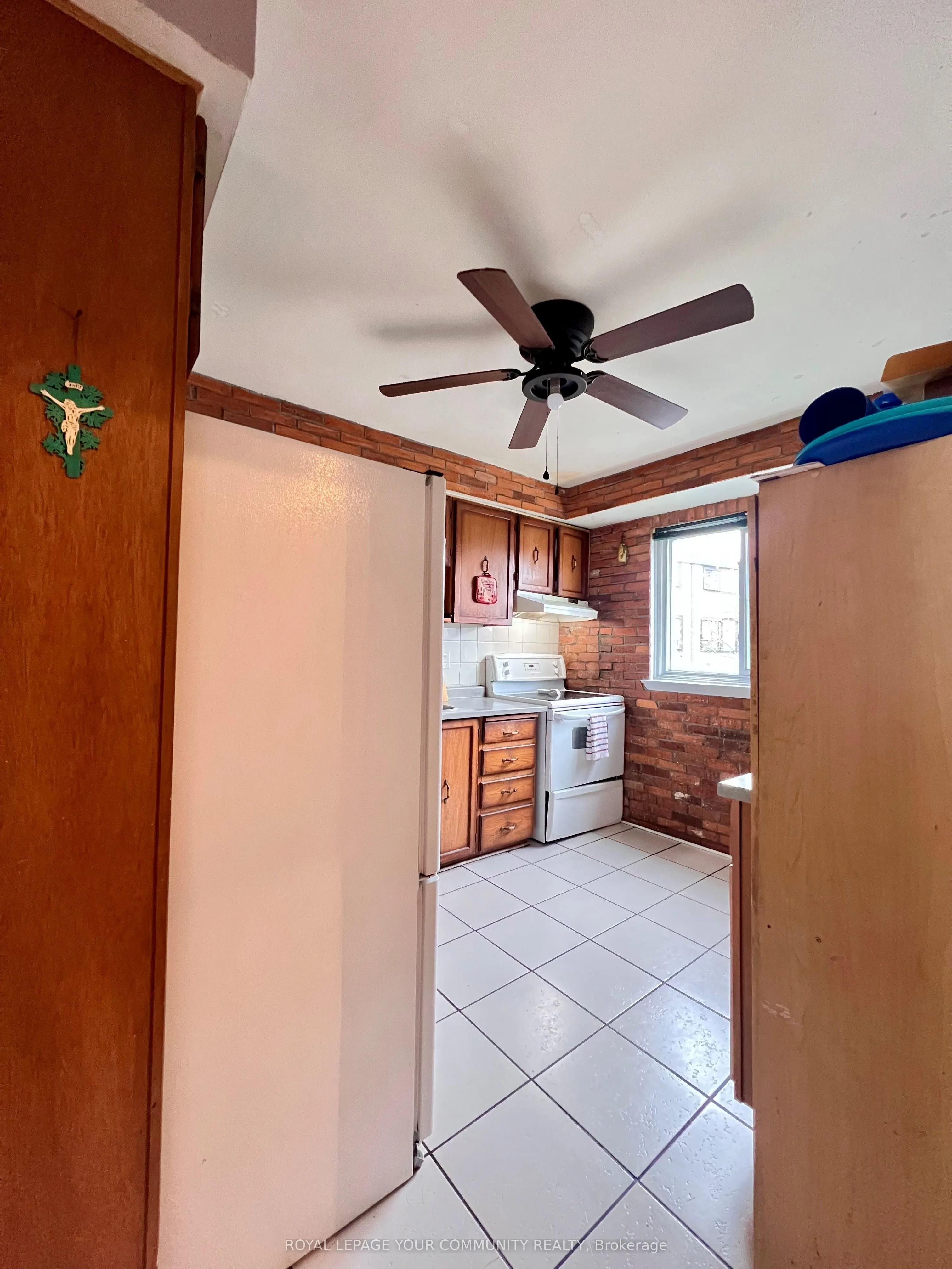 14 Moregate Crescent, #6