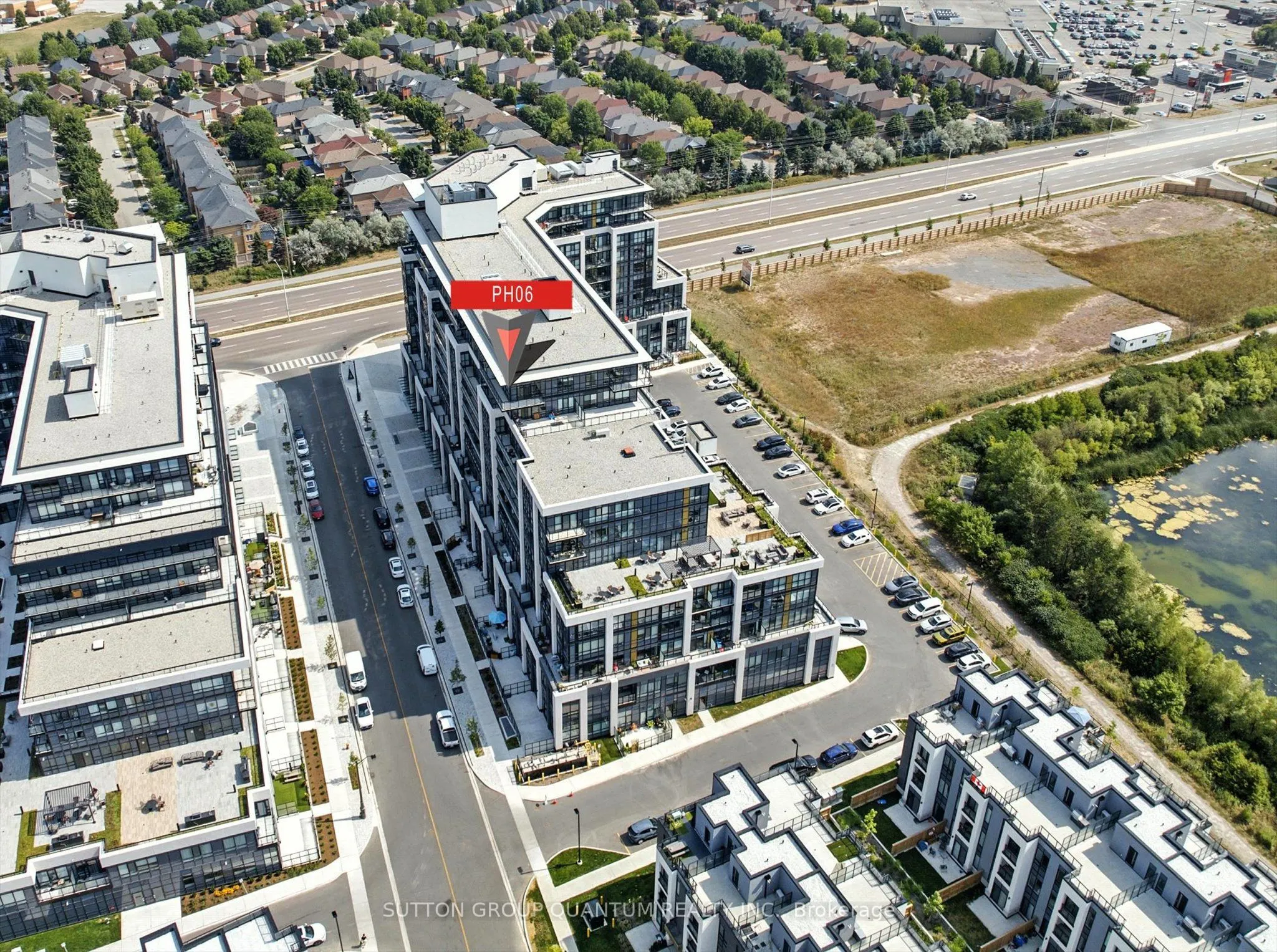 405 Dundas Street W, #PH06
