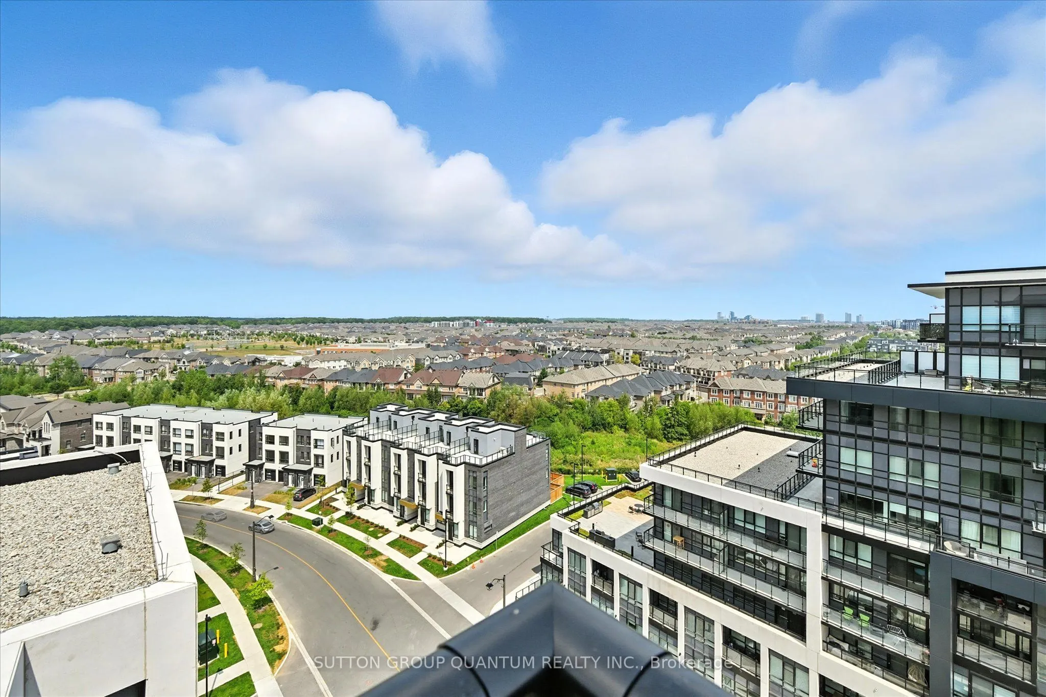 405 Dundas Street W, #PH06