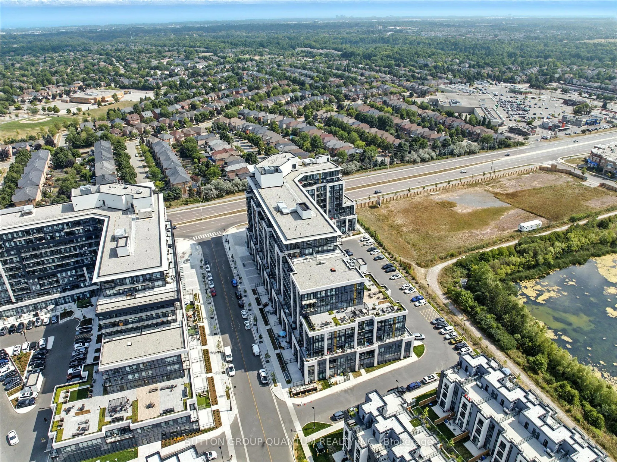 405 Dundas Street W, #PH06
